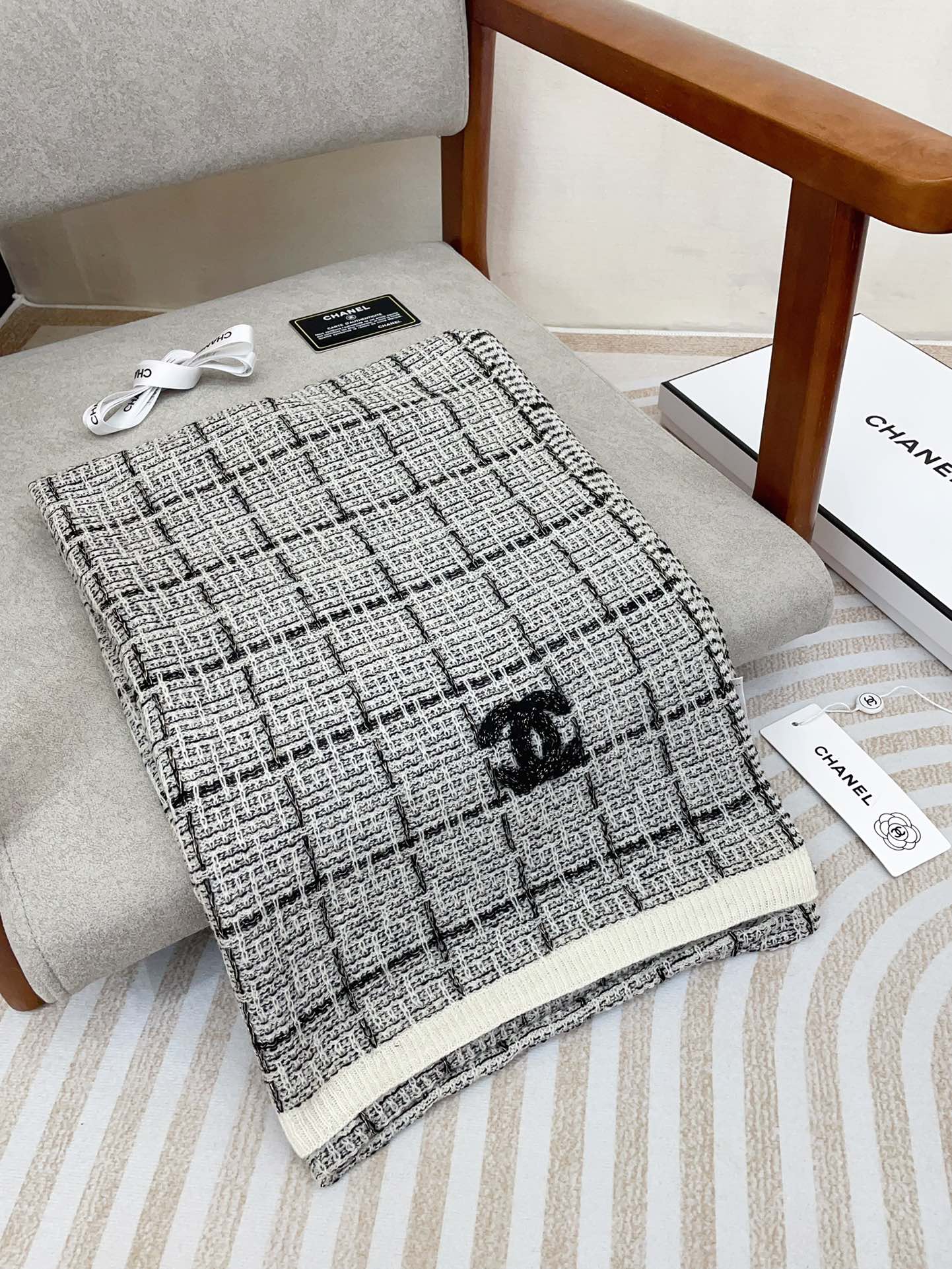 CC Scarf 180 CM In Grey With Black Stripes Cashmere 415180