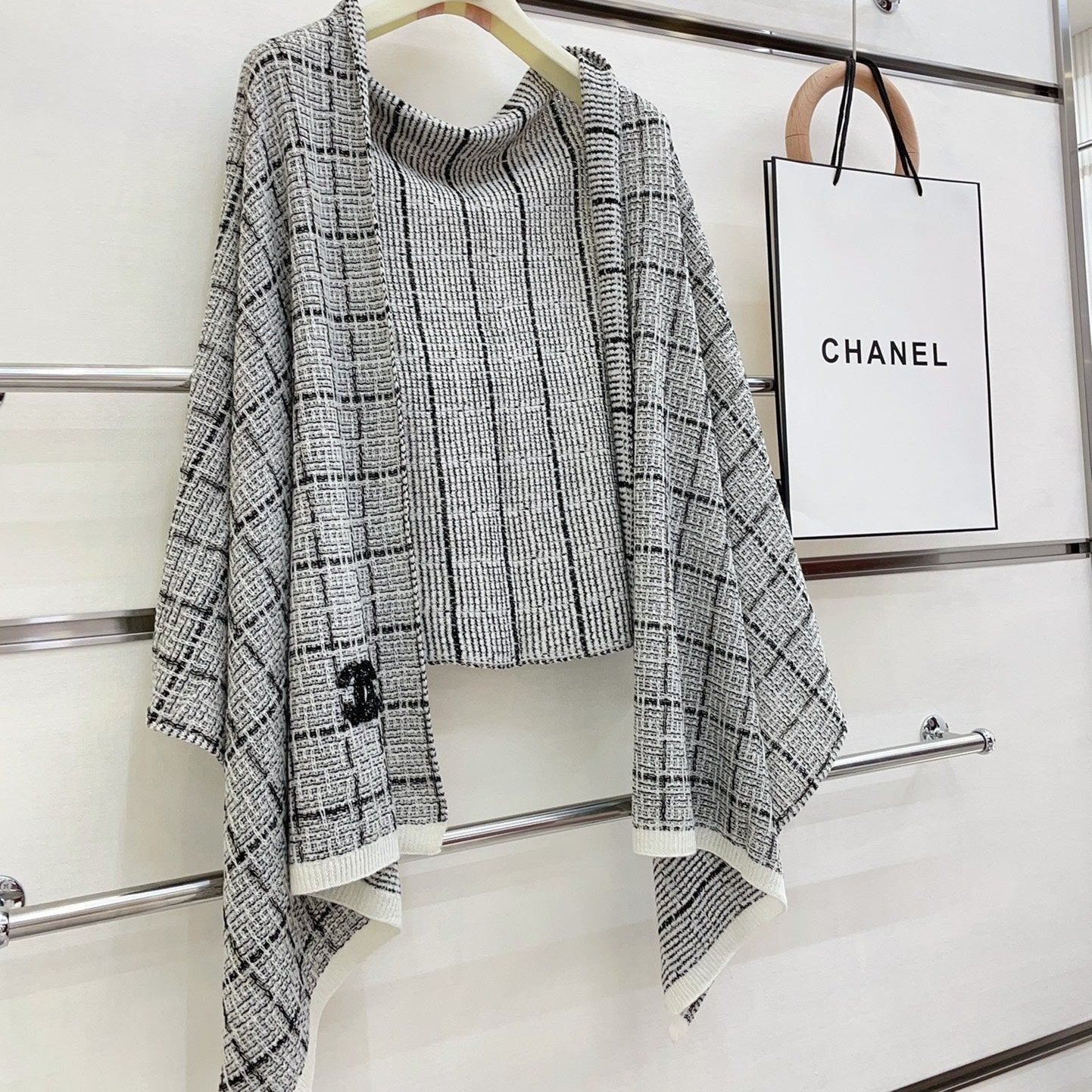 CC Scarf 180 CM In Grey With Black Stripes Cashmere 415180