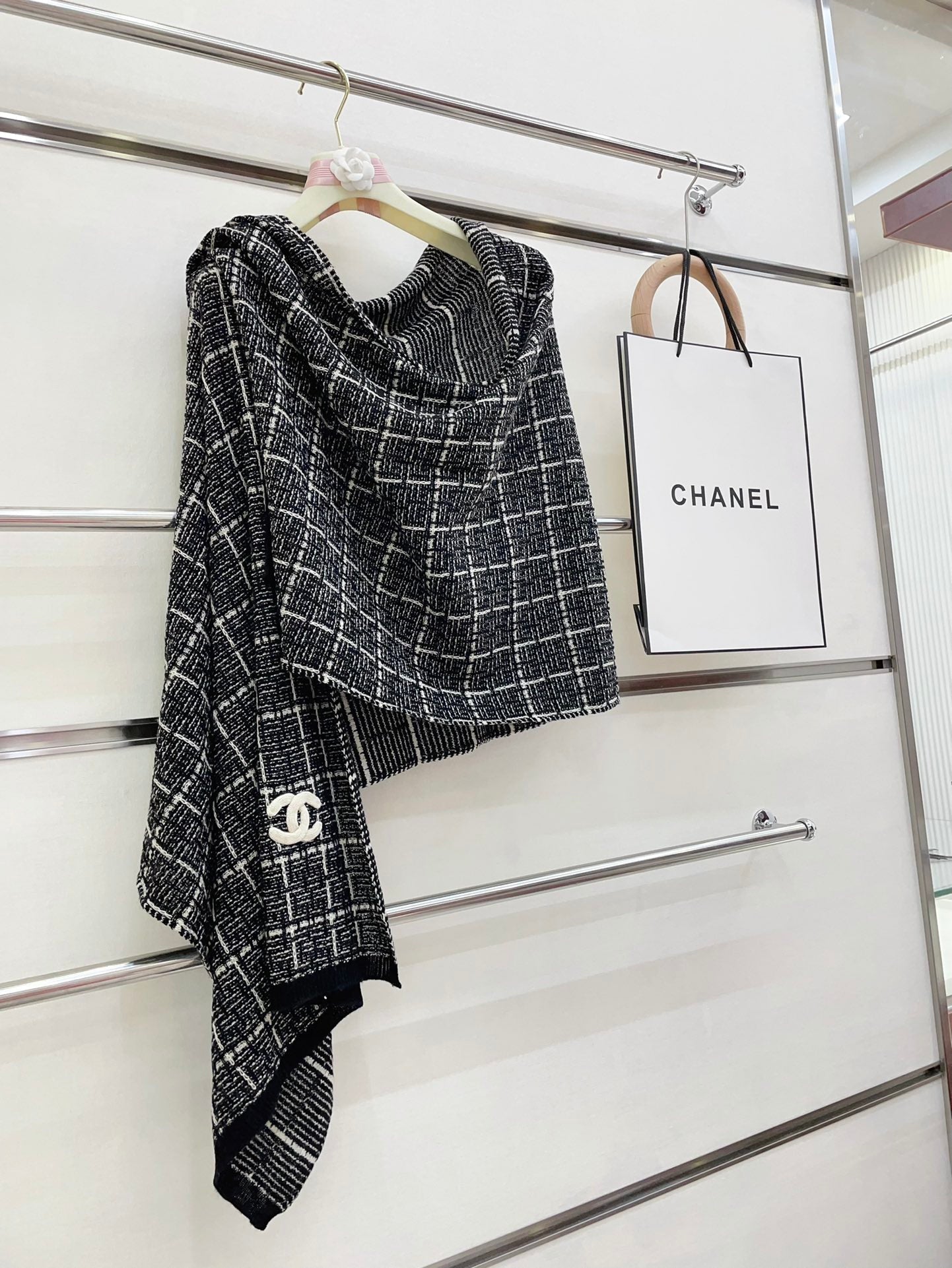CC Scarf 180 CM In Black With White Stripes Cashmere 415181