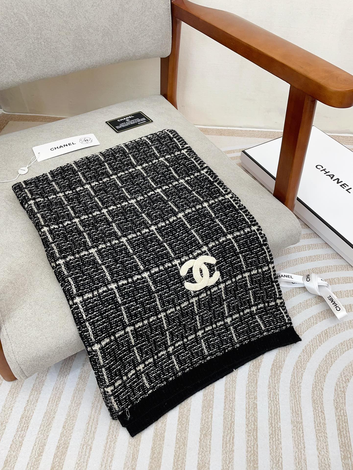 CC Scarf 180 CM In Black With White Stripes Cashmere 415181