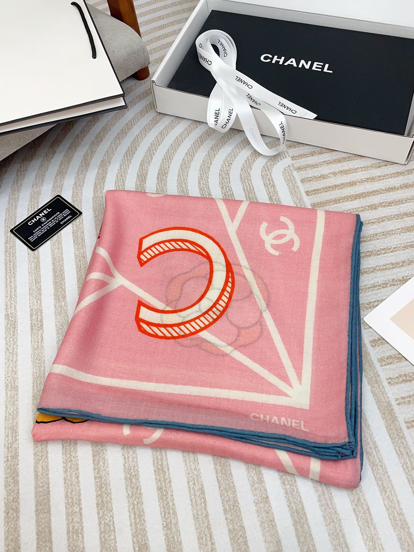 CC Square Scarf 140 CM In Pink Colorful Cashmere Silk 418208