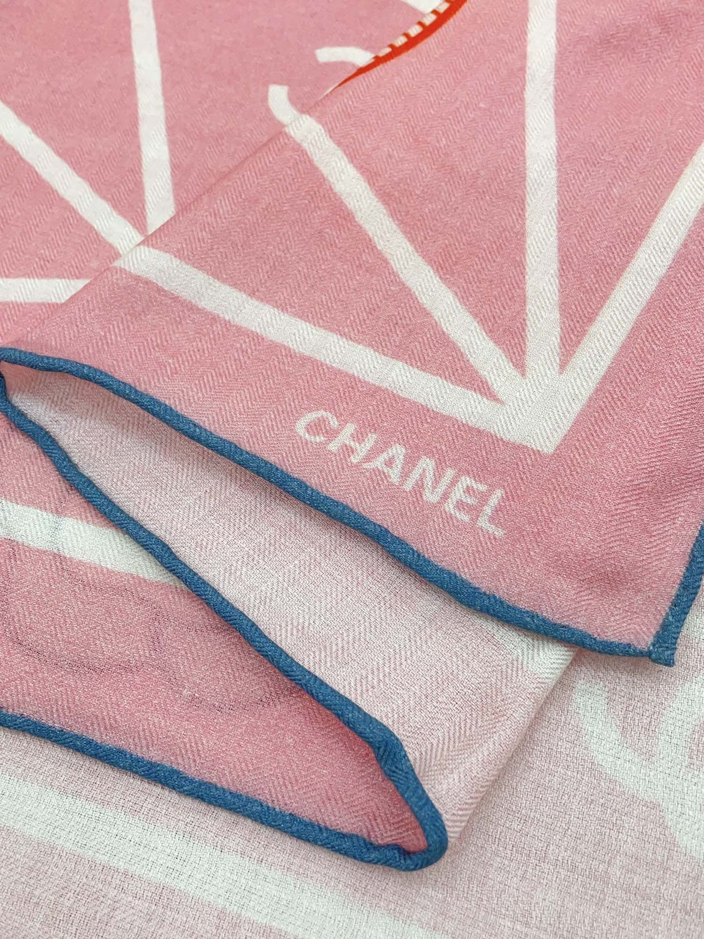 CC Square Scarf 140 CM In Pink Colorful Cashmere Silk 418208