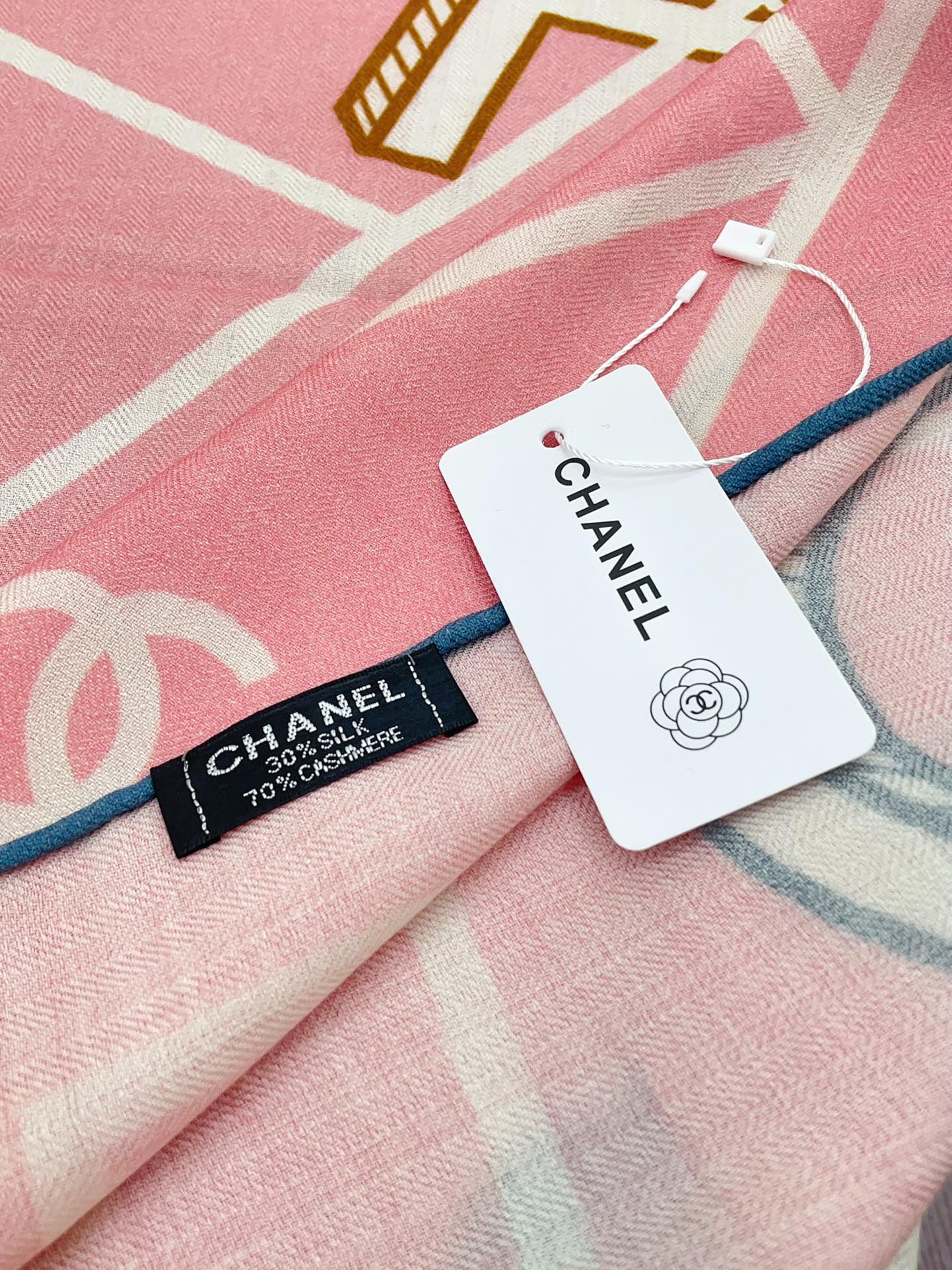 CC Square Scarf 140 CM In Pink Colorful Cashmere Silk 418208
