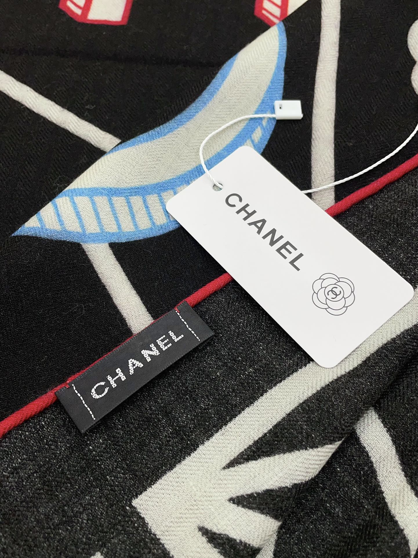 CC Square Scarf 140 CM In Black Colorful Cashmere Silk 418209