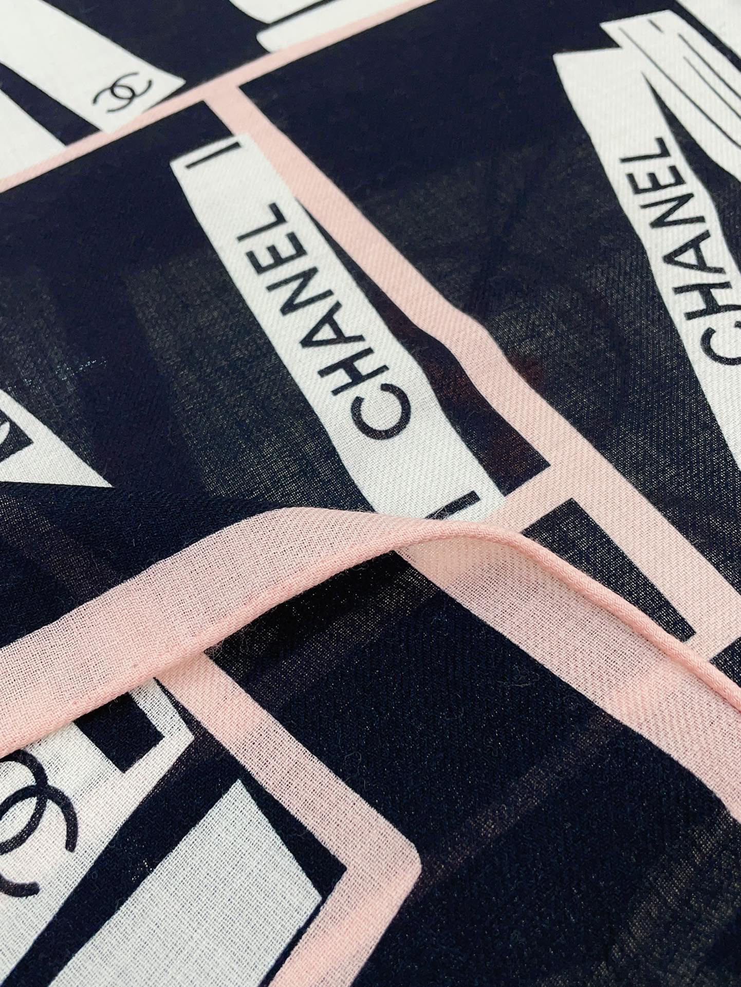 CC Square Scarf 140 CM In Black White Mix Pink Silk  422756