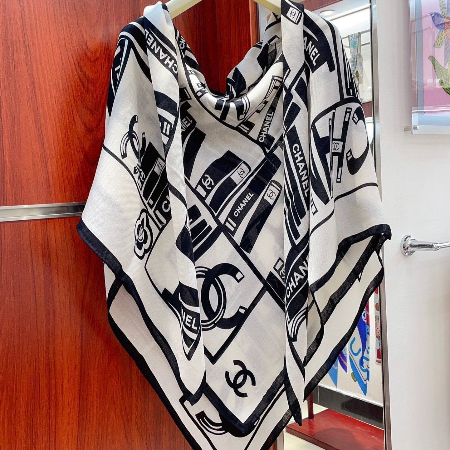 CC Square Scarf 140 CM In White Black Silk  422757