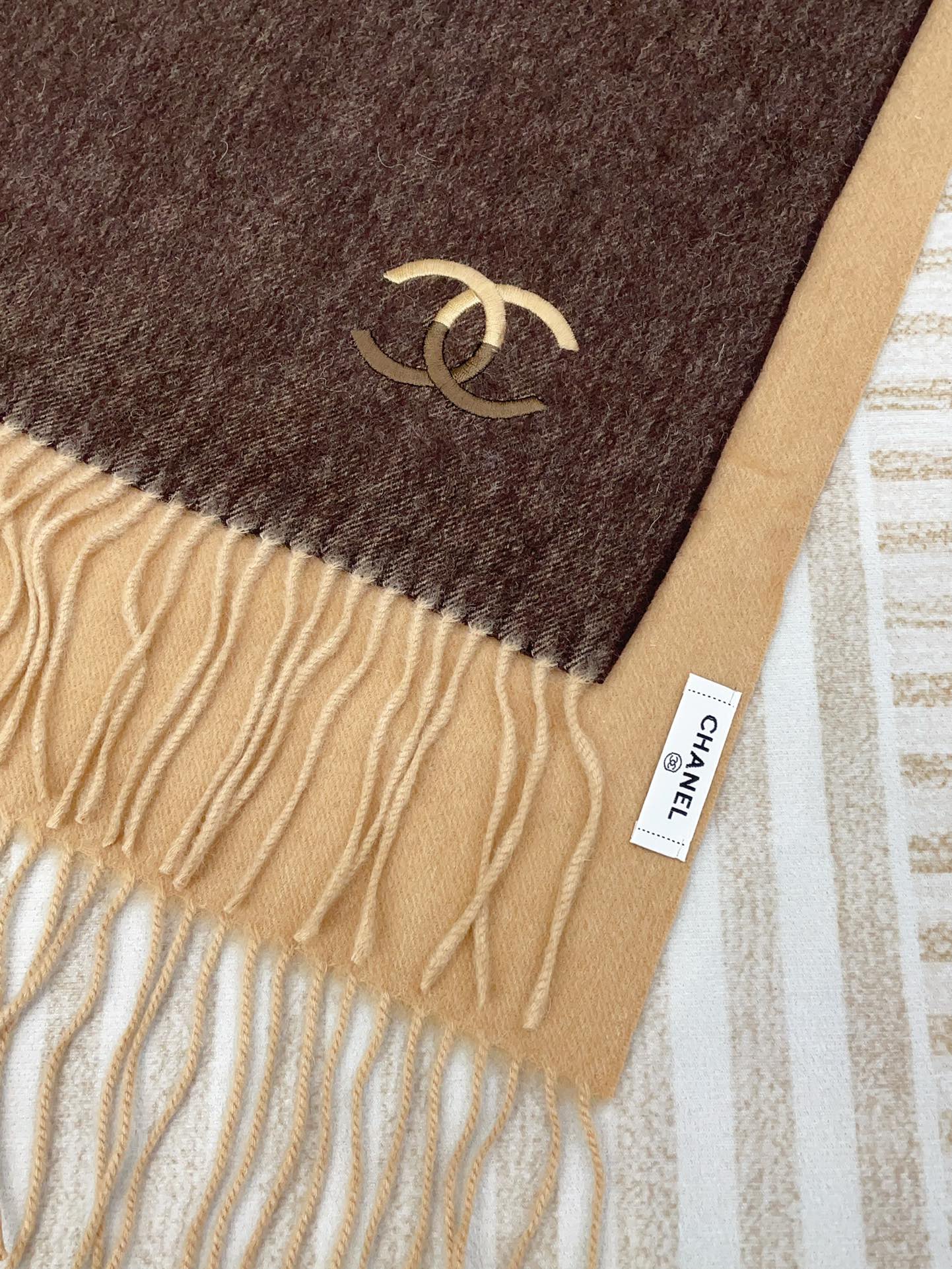 CC Scarf 180 CM In Dark Brown Mix Beige Cashmere  422763