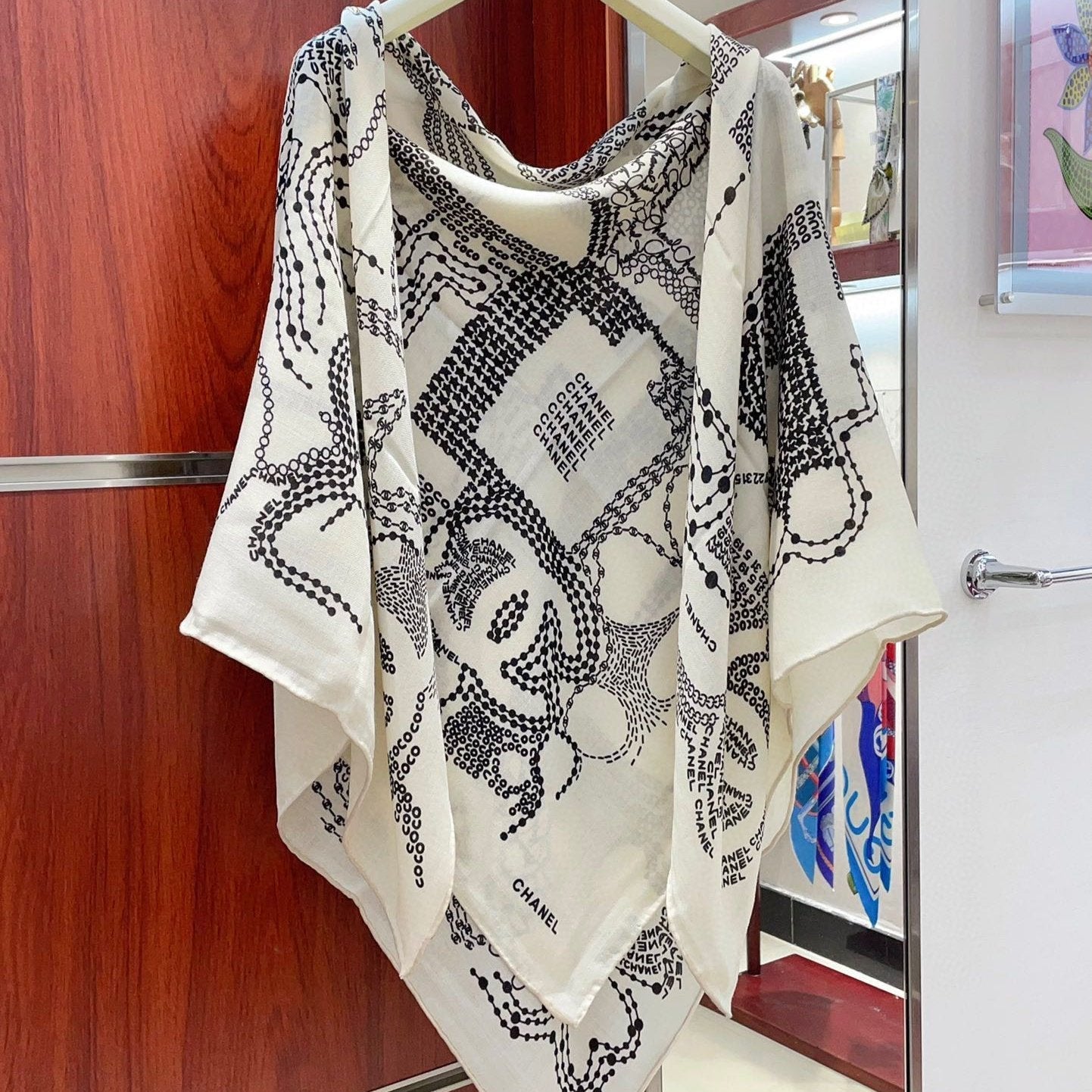 CC Square Scarf 140 CM In White Black Cashmere And Silk 424559