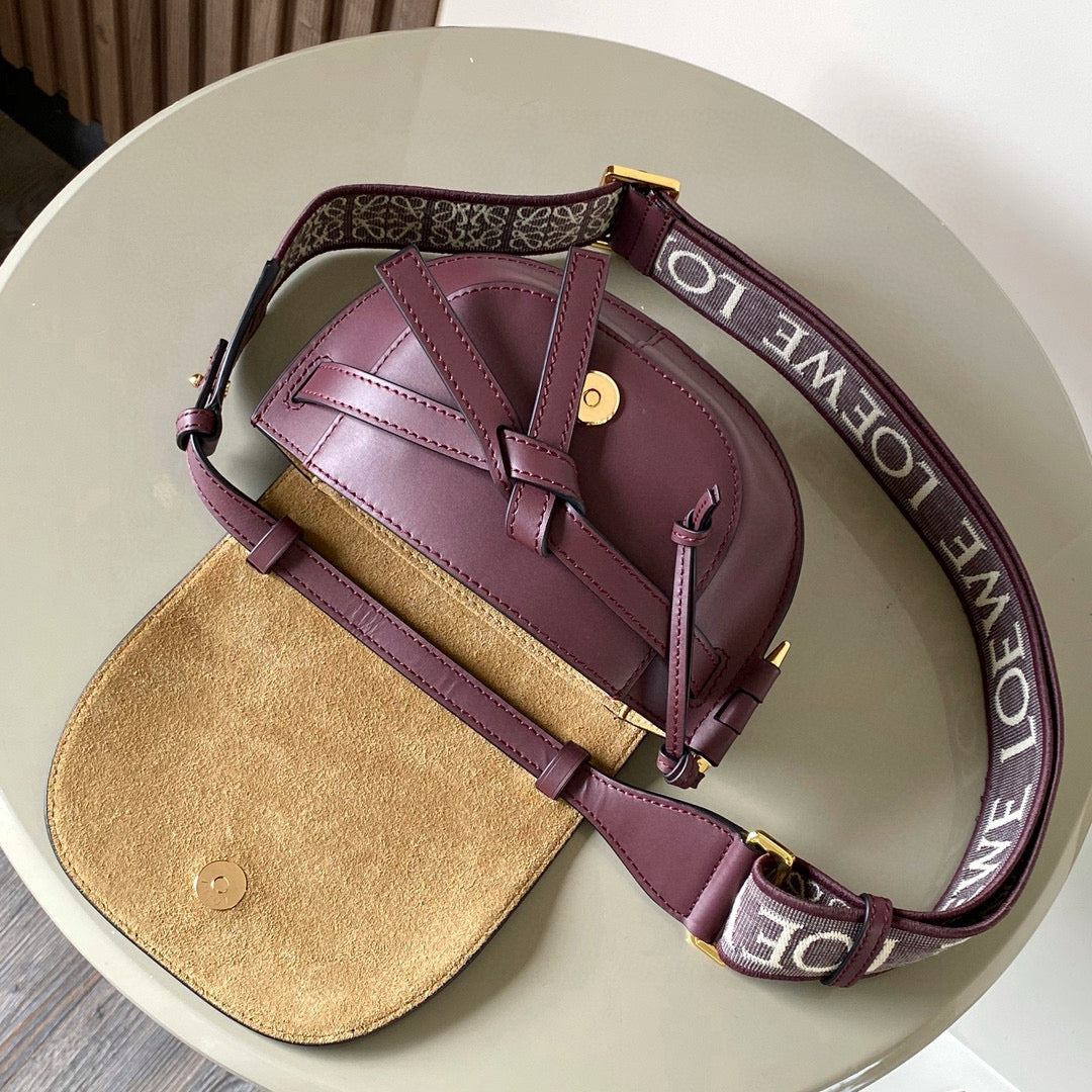 Loewe Saddle Bag 21 Burgundy Leather 280430