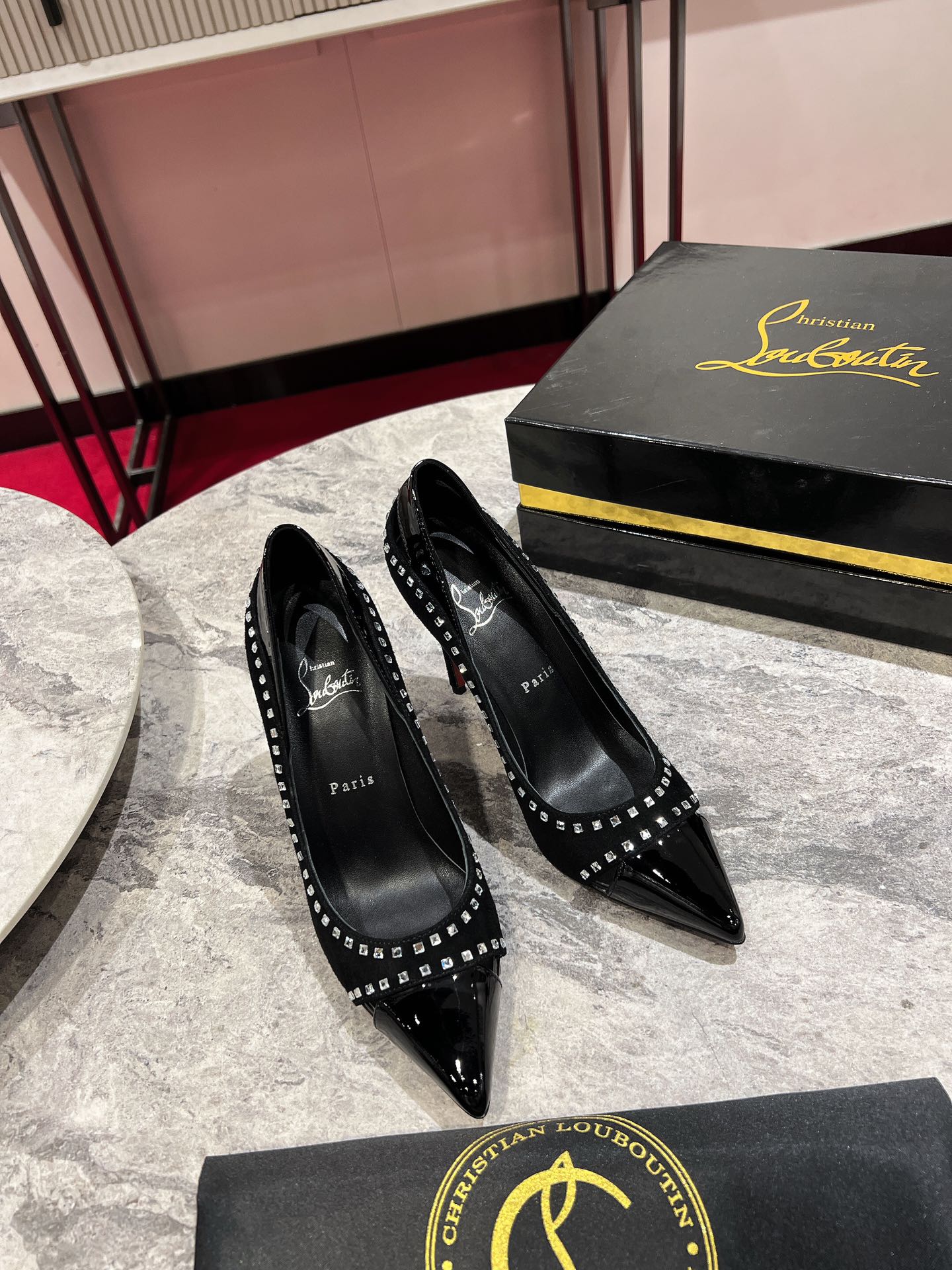CL Women Pumps Crystals Embellished Patent And Sued Leather Black