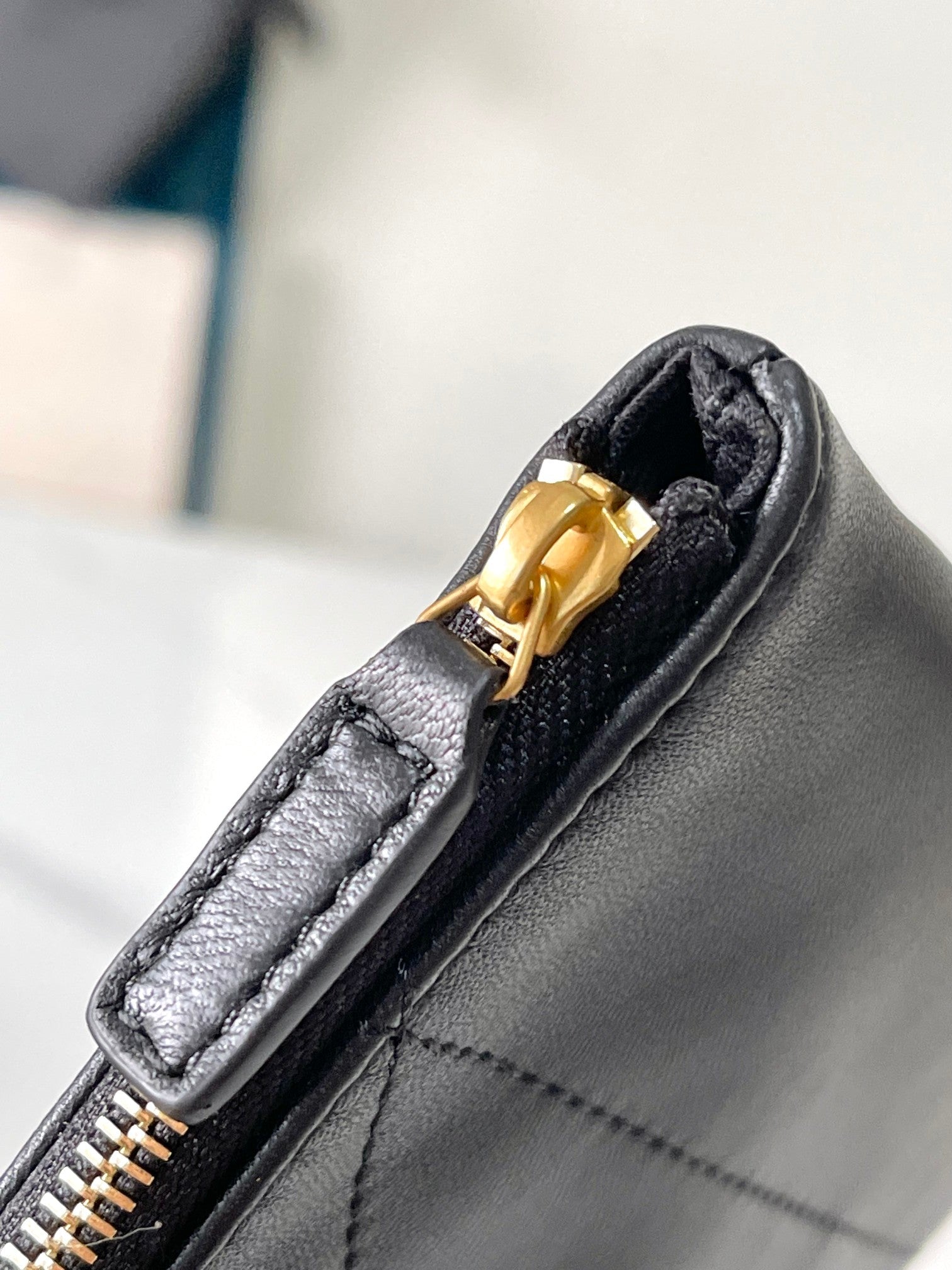 YSL 2026 Saint Laurent Puffer Tote Bag 33cm Black Calfskin