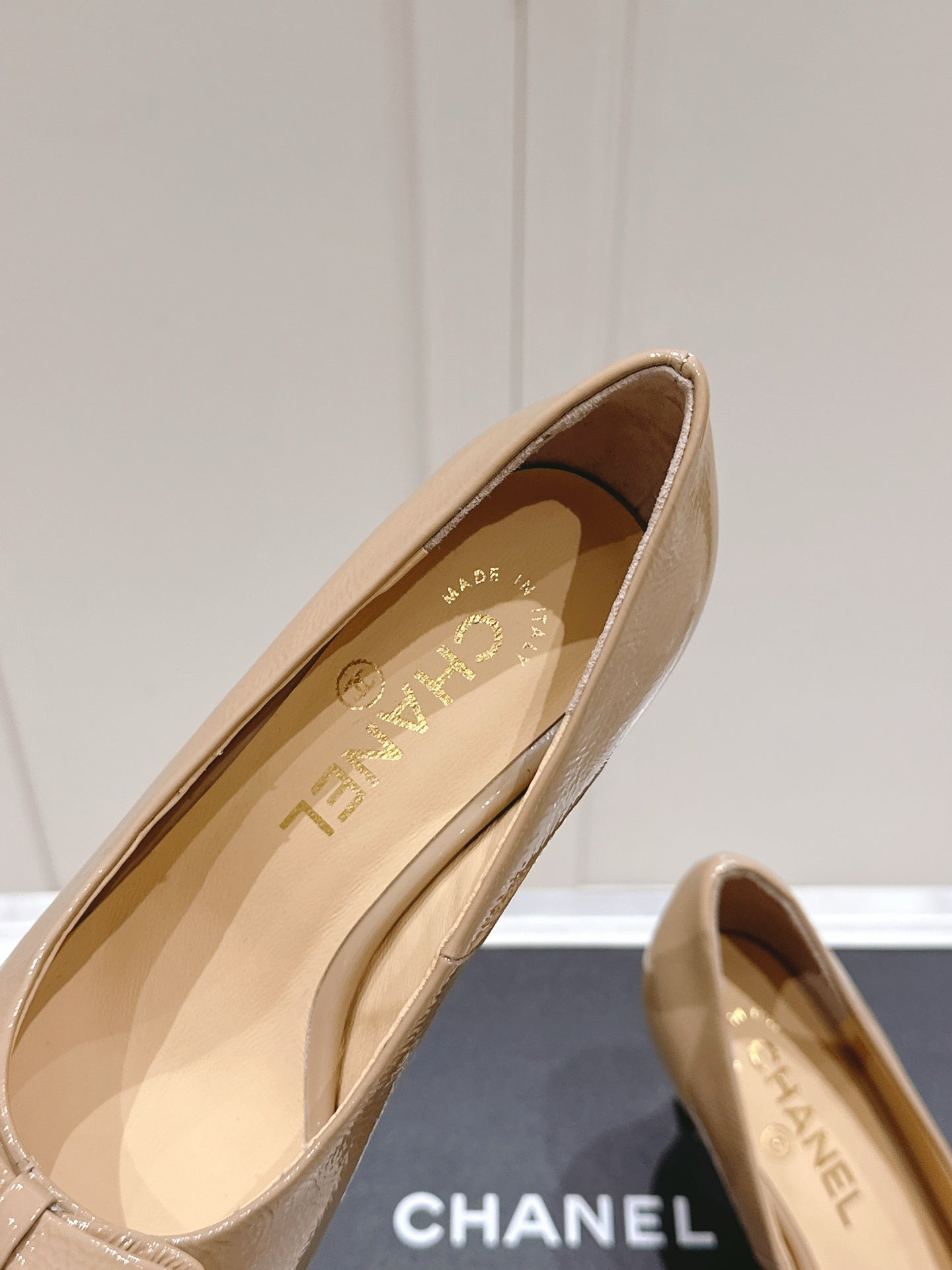 Chanel 25A Heel Pump Nude Patent  Calfskin 393070