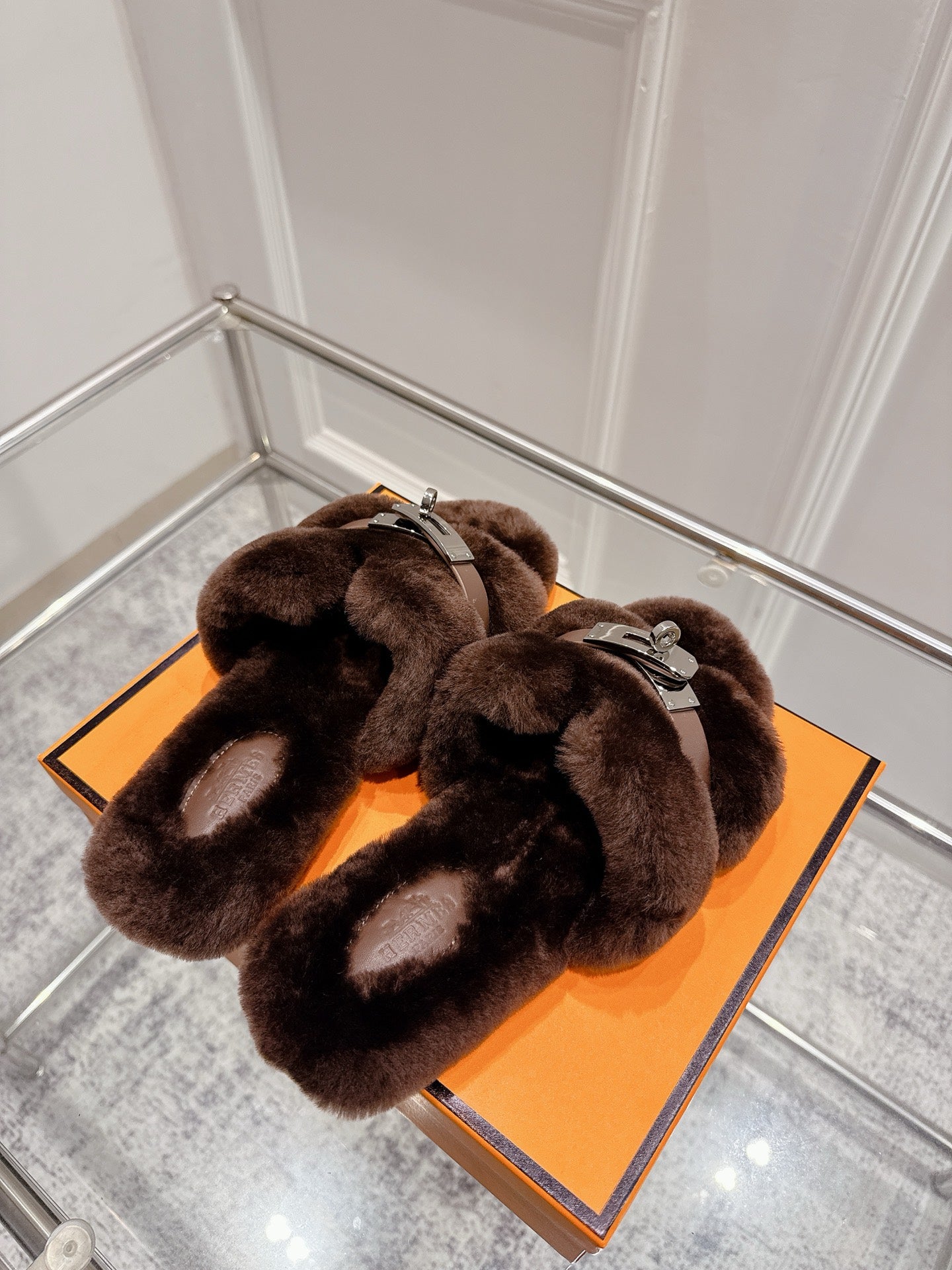 HM Oran slippers sliver buckle dark brown wool
