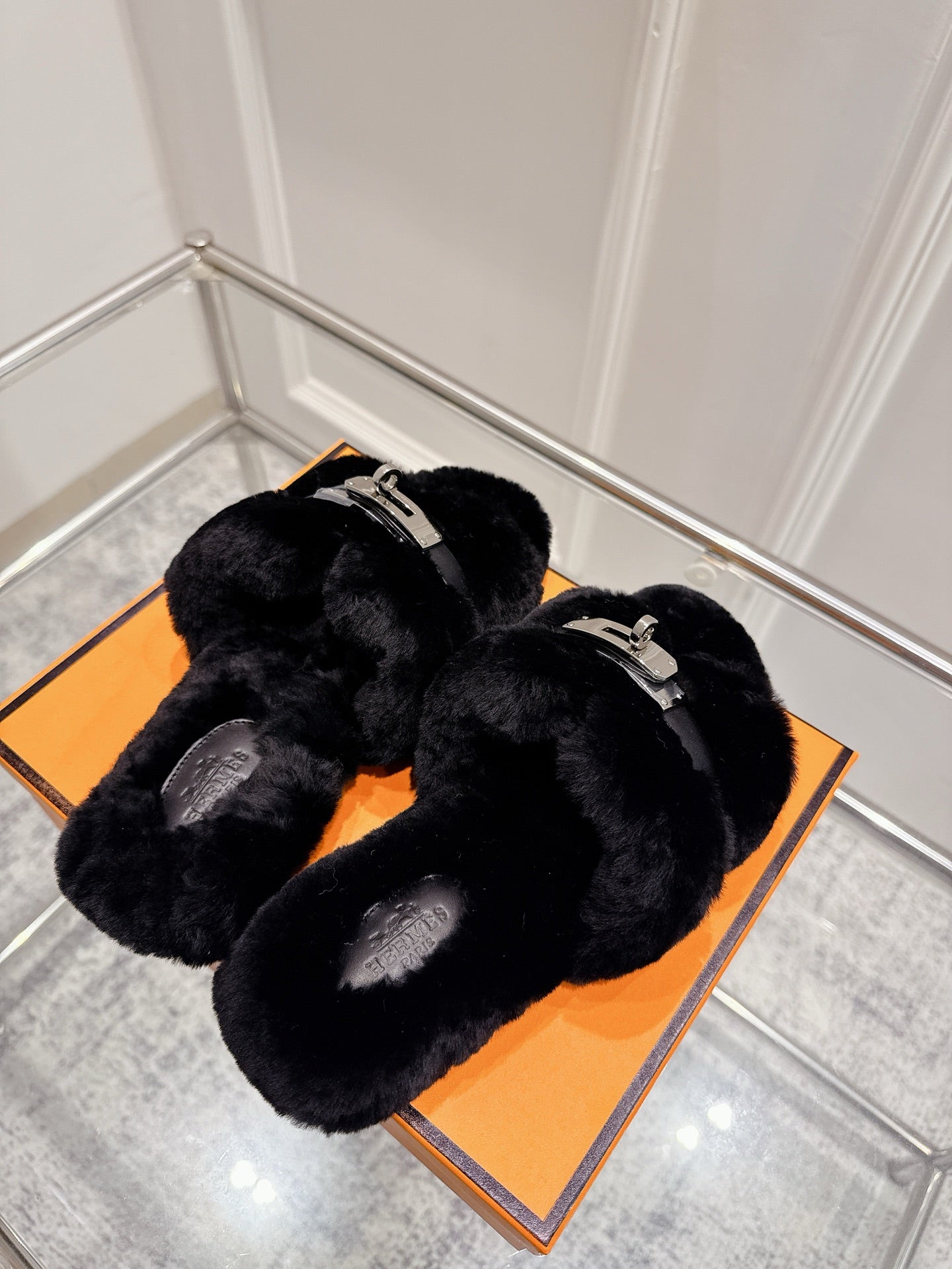 HM Oran slippers sliver buckle black wool