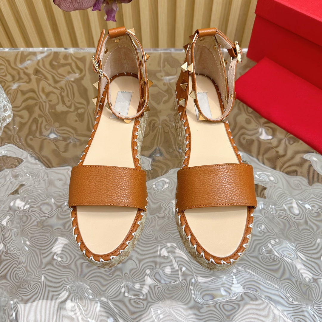 Rockstud Espadrille 45mm Brown leather sandals
