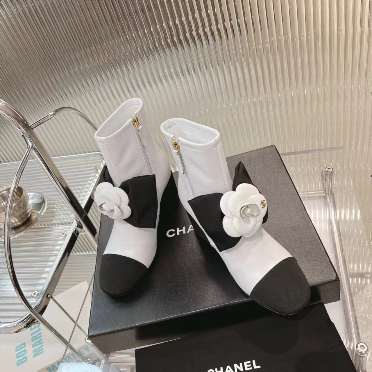 CC Short Boots 60mm White Camellia Cowhide