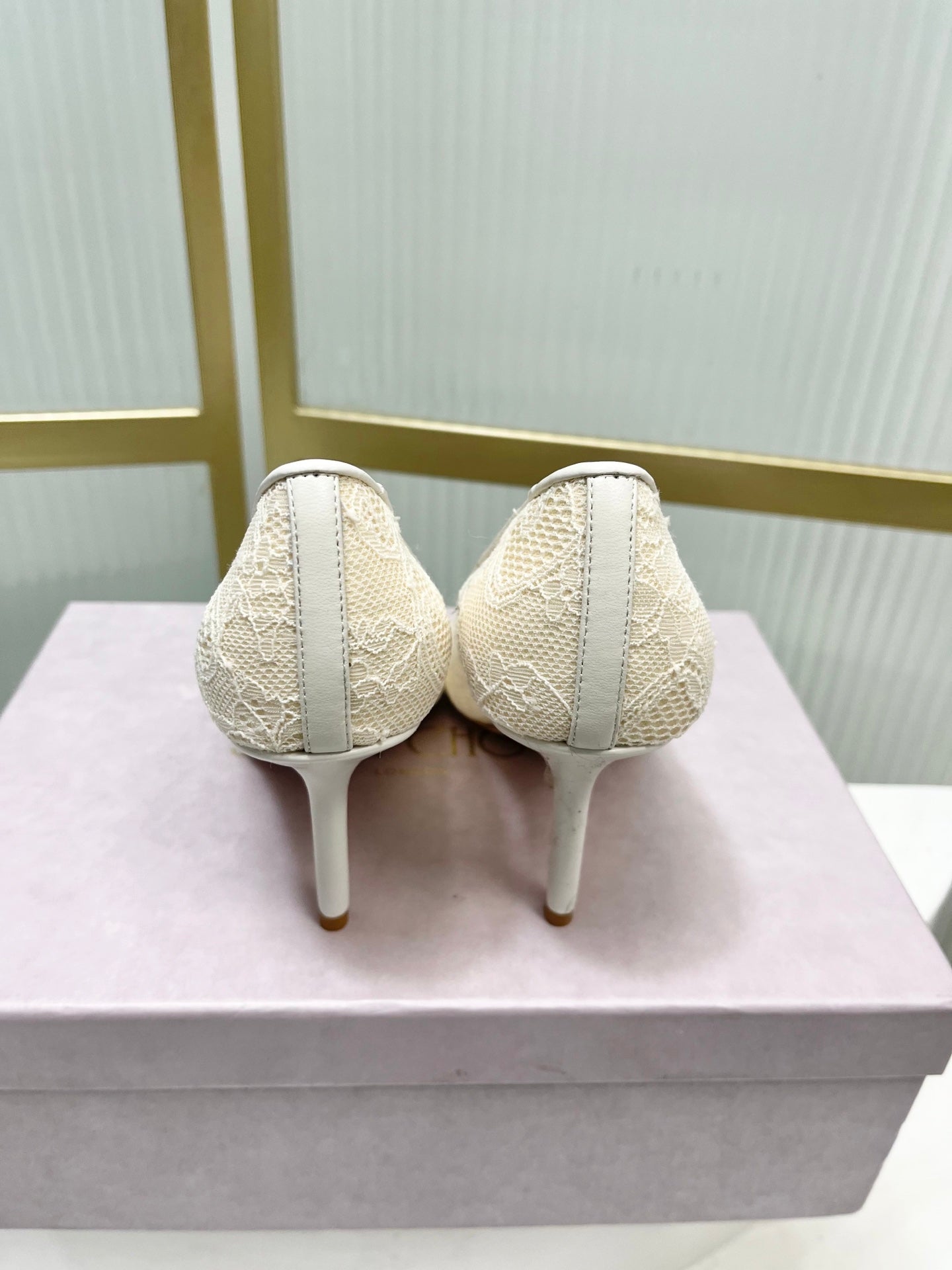 Jimmy 26s  Heel Pump 85 Ivory Beige Lace Sheepskin 605950