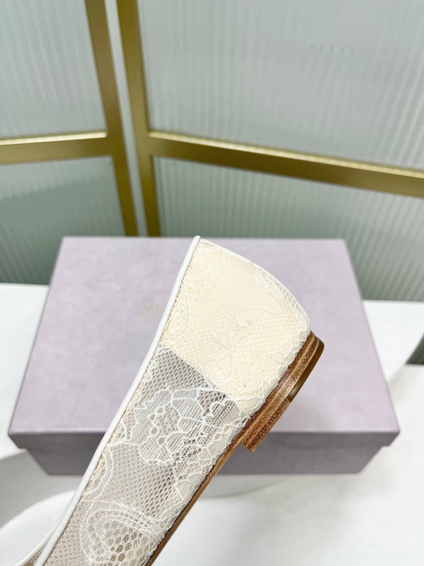 Jimmy 26s  Ballet Flats Ivory Beige Lace Sheepskin 605952