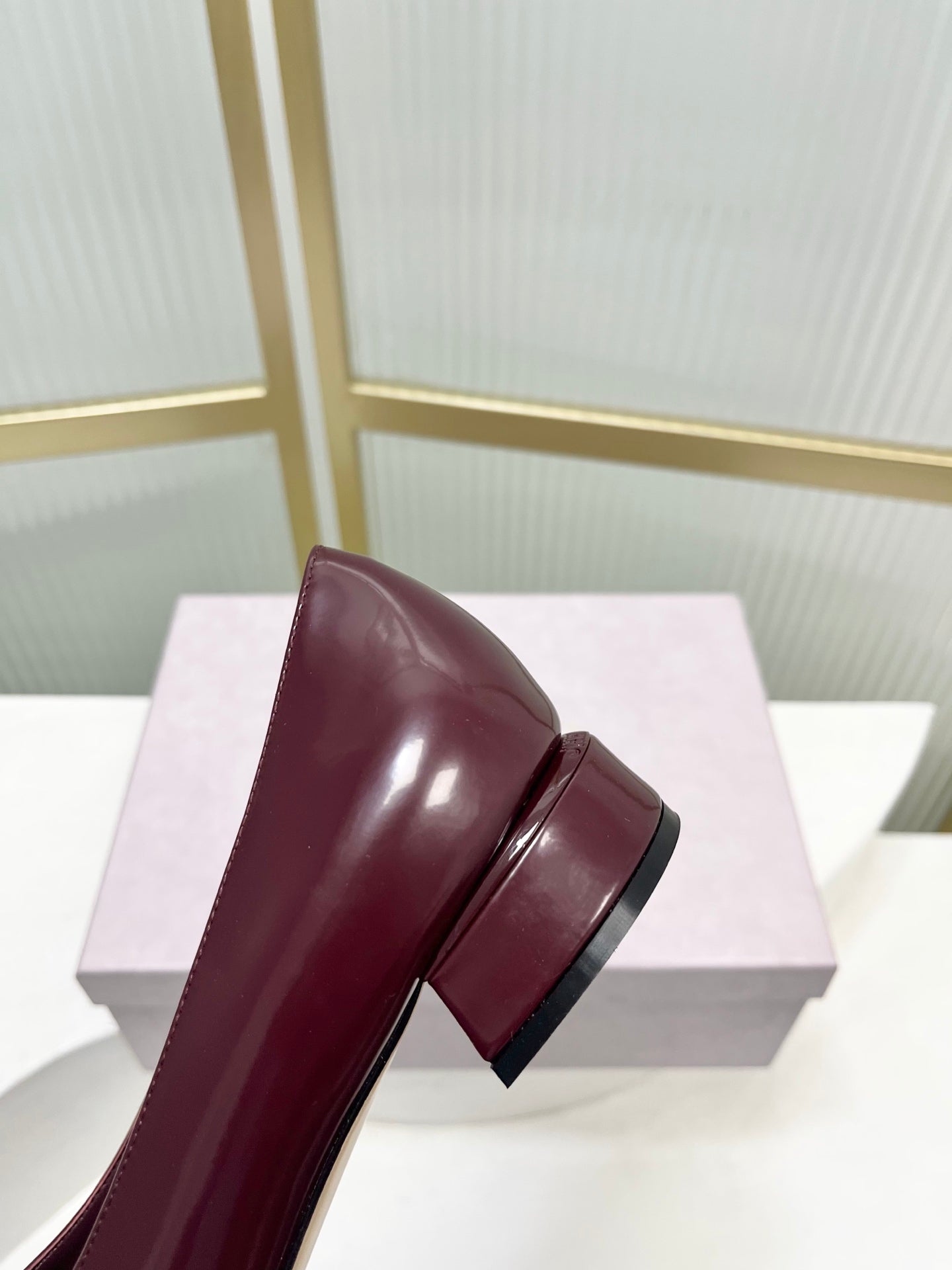 Jimmy 26s Pointed Toe Pump 25 Burgundy Cowhide 605964