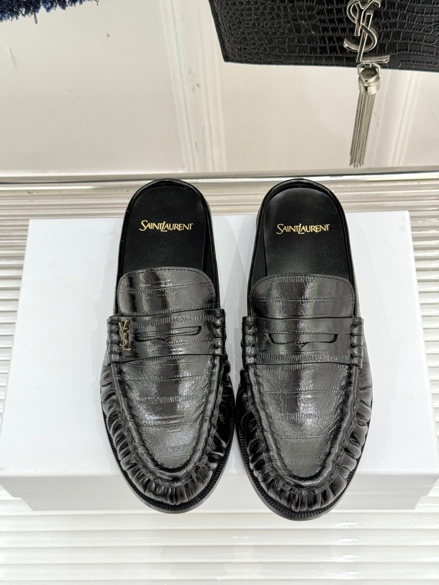 YSL 25 Loafer Black Sheepskin 474874