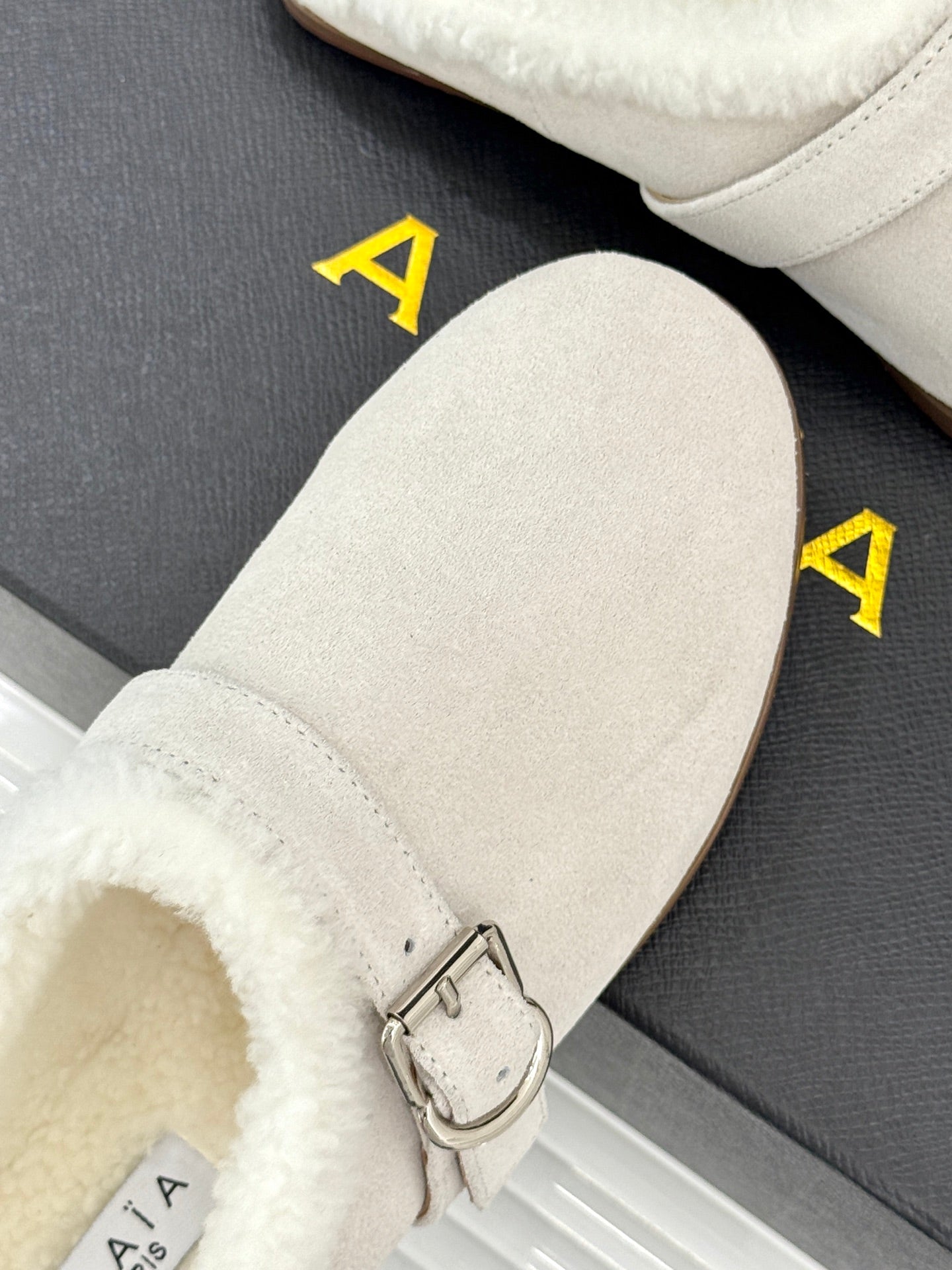 Alaia 25WF slippers belt buckle white suede wool 472228