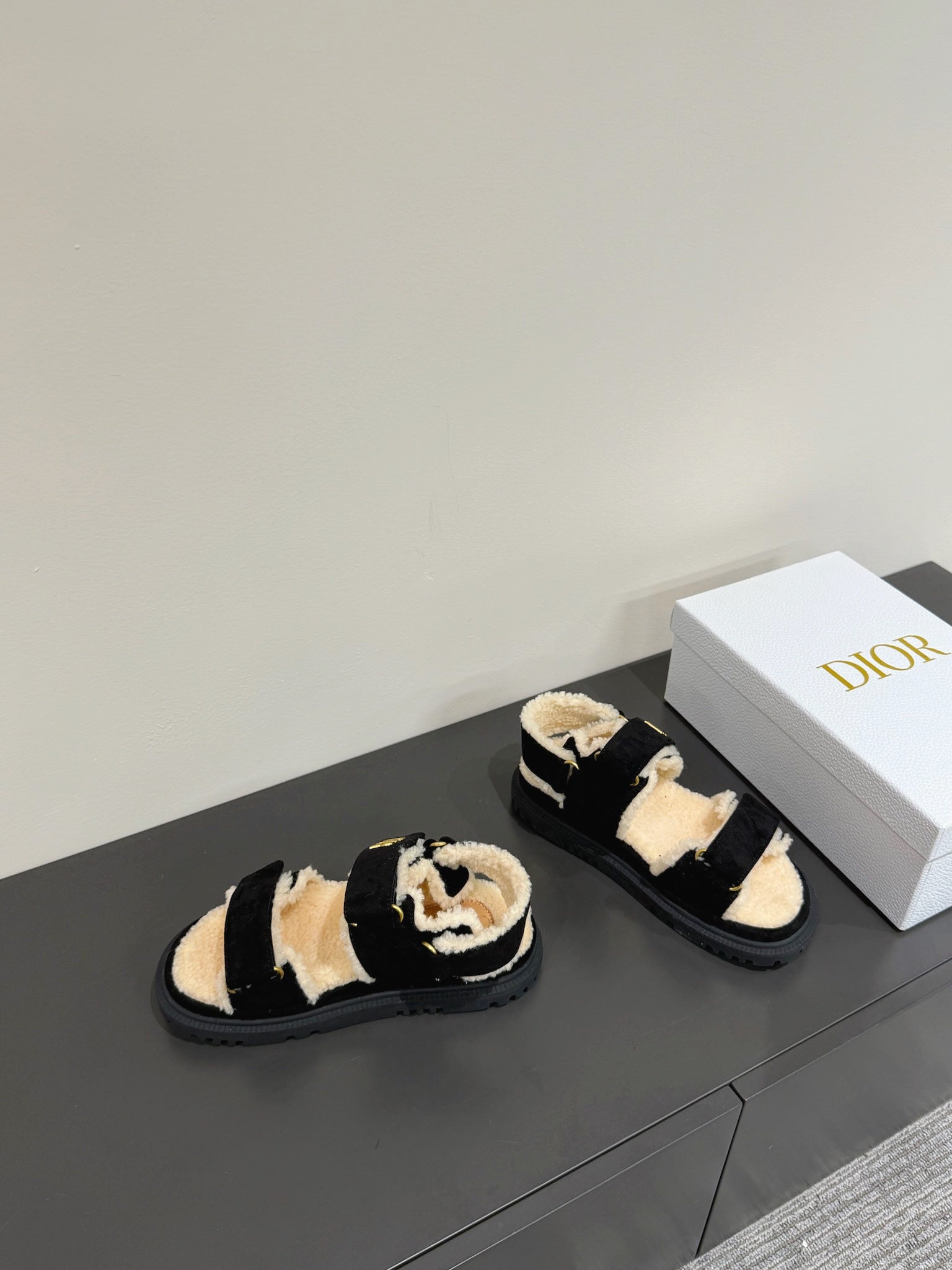 Dioract Sandal In Black Suede And Wool Fleece Lining 109869