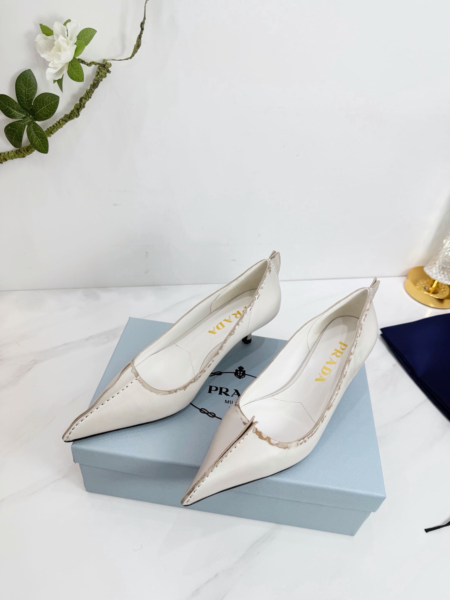 PRA 26SS Pump 55 Ivory Beige Cowhide 592415
