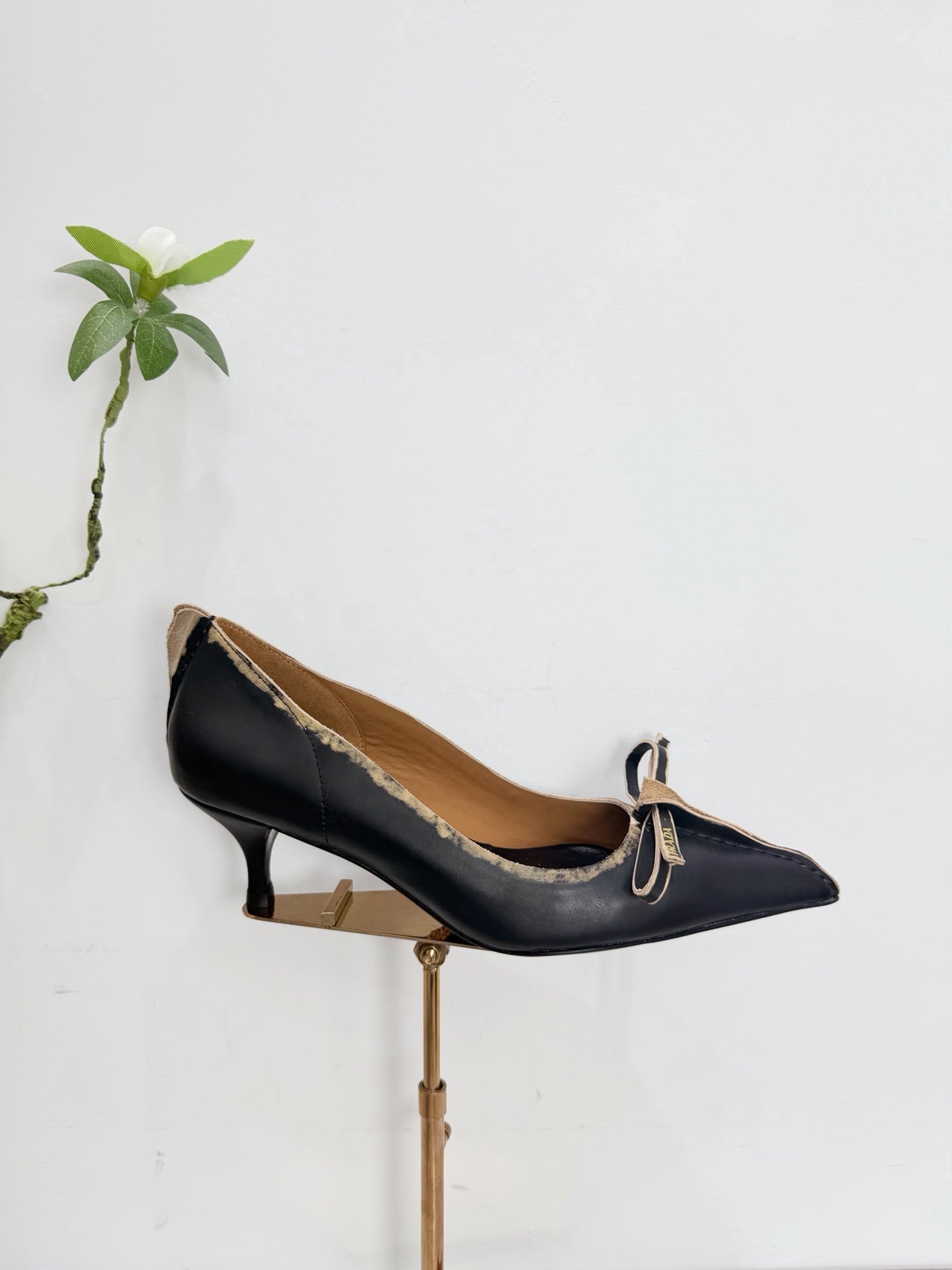PRA 26SS Pump 55 Black Beige Cowhide 592405
