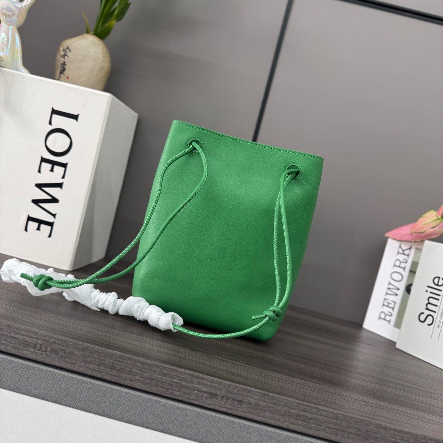 Loewe Pebble Hobo Bag 22 Green Calfskin 280584