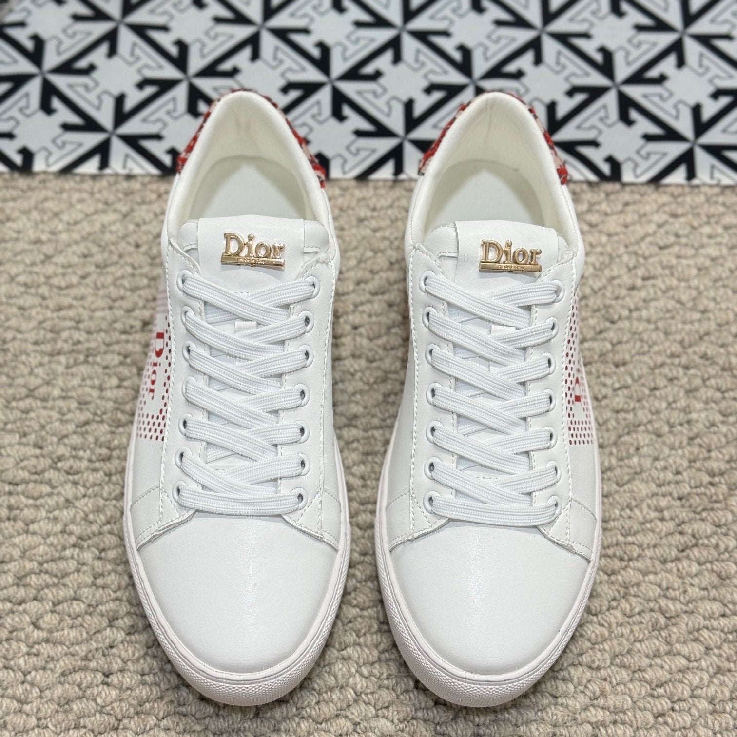 CD LOW TOP BASIC SNEAKER WHITE AND RED CALFSKIN