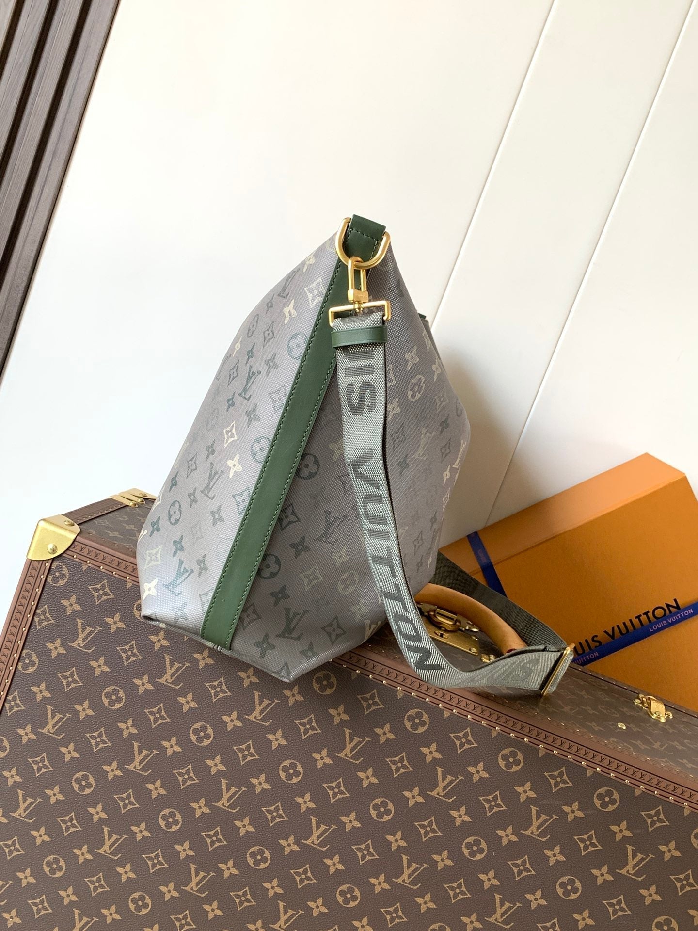 LV 2026 Vagabond Hobo Bag 48cm Grey Green Canvas Leather 281477