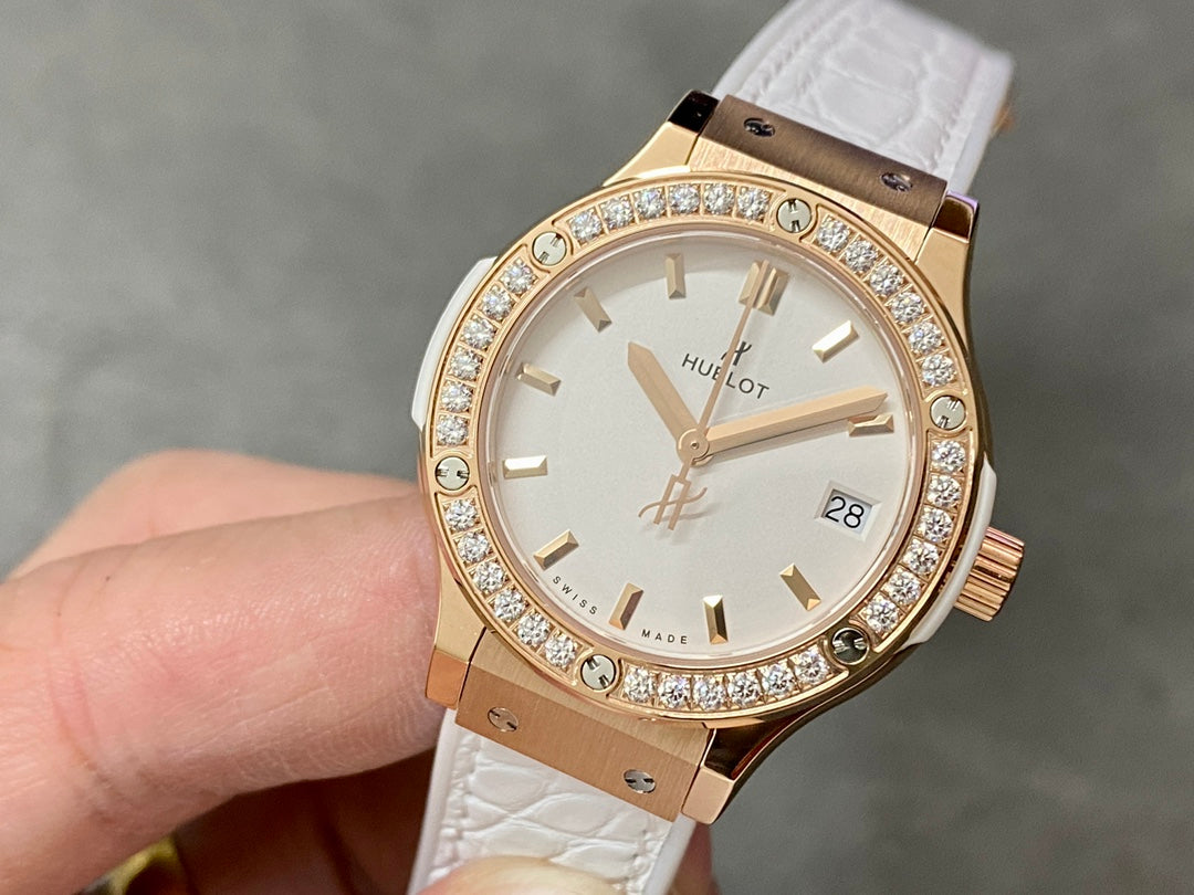 Hublot Classic Fusion Rose Gold Diamonds 33mm Watch White Leather Strap