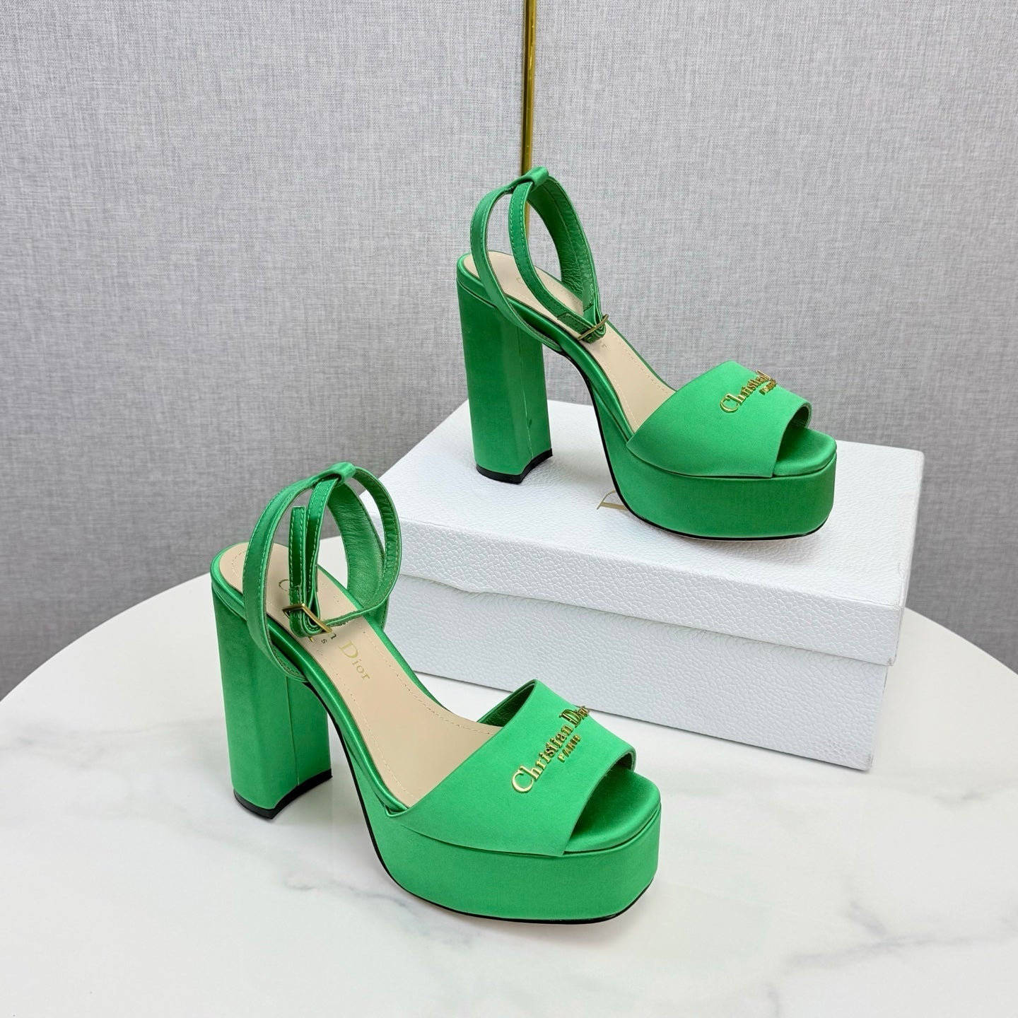 CD 26s Platform Sandals 80 Green Satin Sheepskin 640228