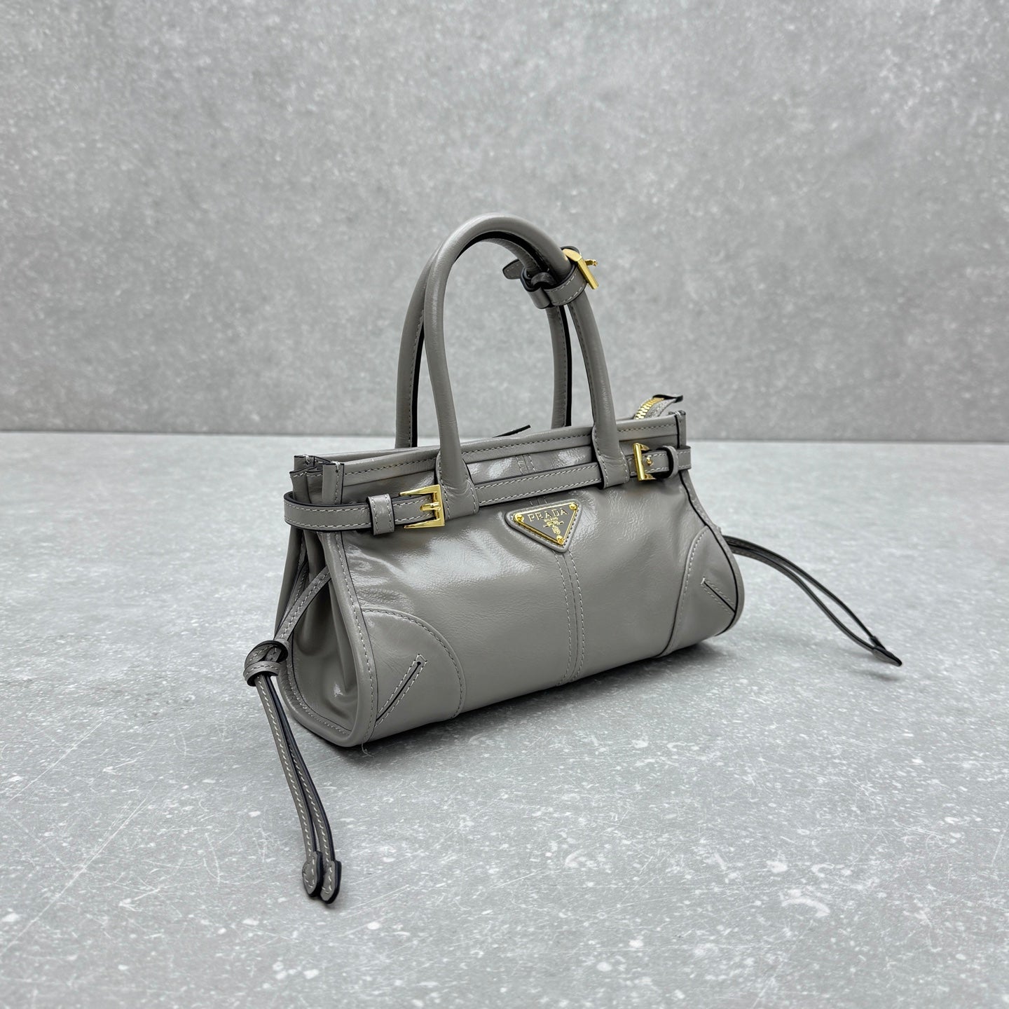 Prada 2026 Bonnie Bag 24cm Gray Leather