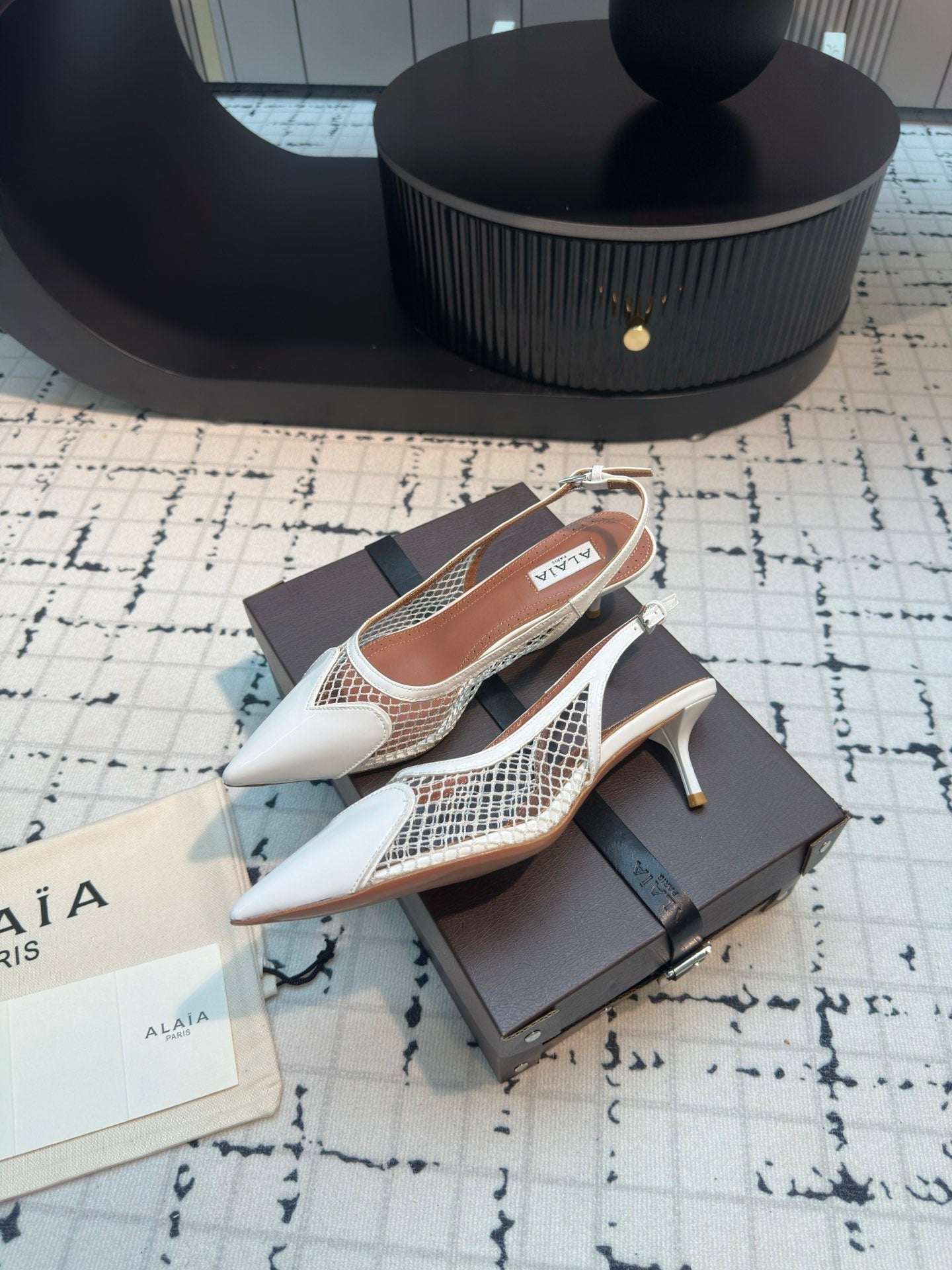 Alaia Heart 50mm Heels Slingbacks White Sheepskin  800931