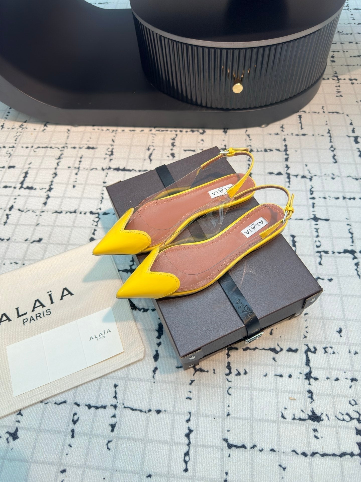 Alaia Heart Flat Slingbacks Yellow Sheepskin 800939