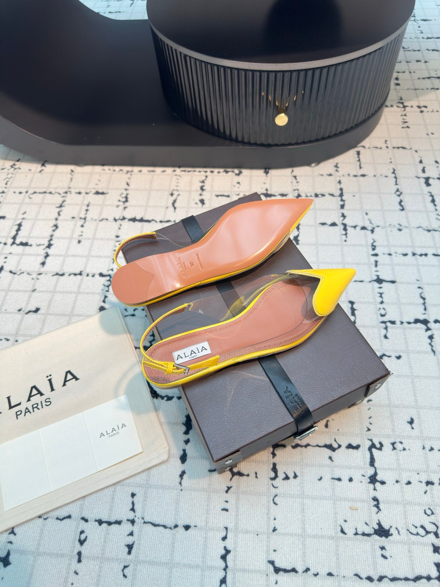 Alaia Heart Flat Slingbacks Yellow Sheepskin 800939