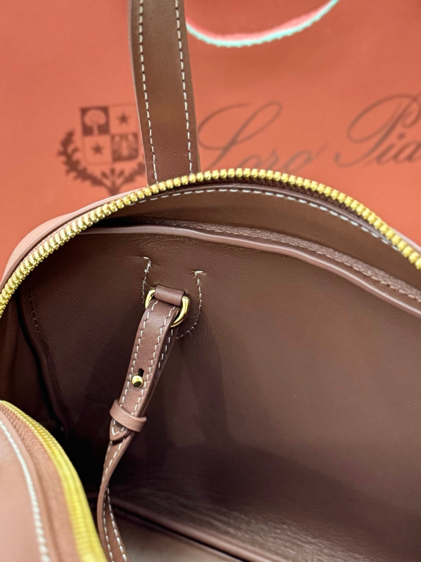 LP 2026 Needle Bag 31cm Natural/Caramel Sugar/Sun Gold Cotton Leather