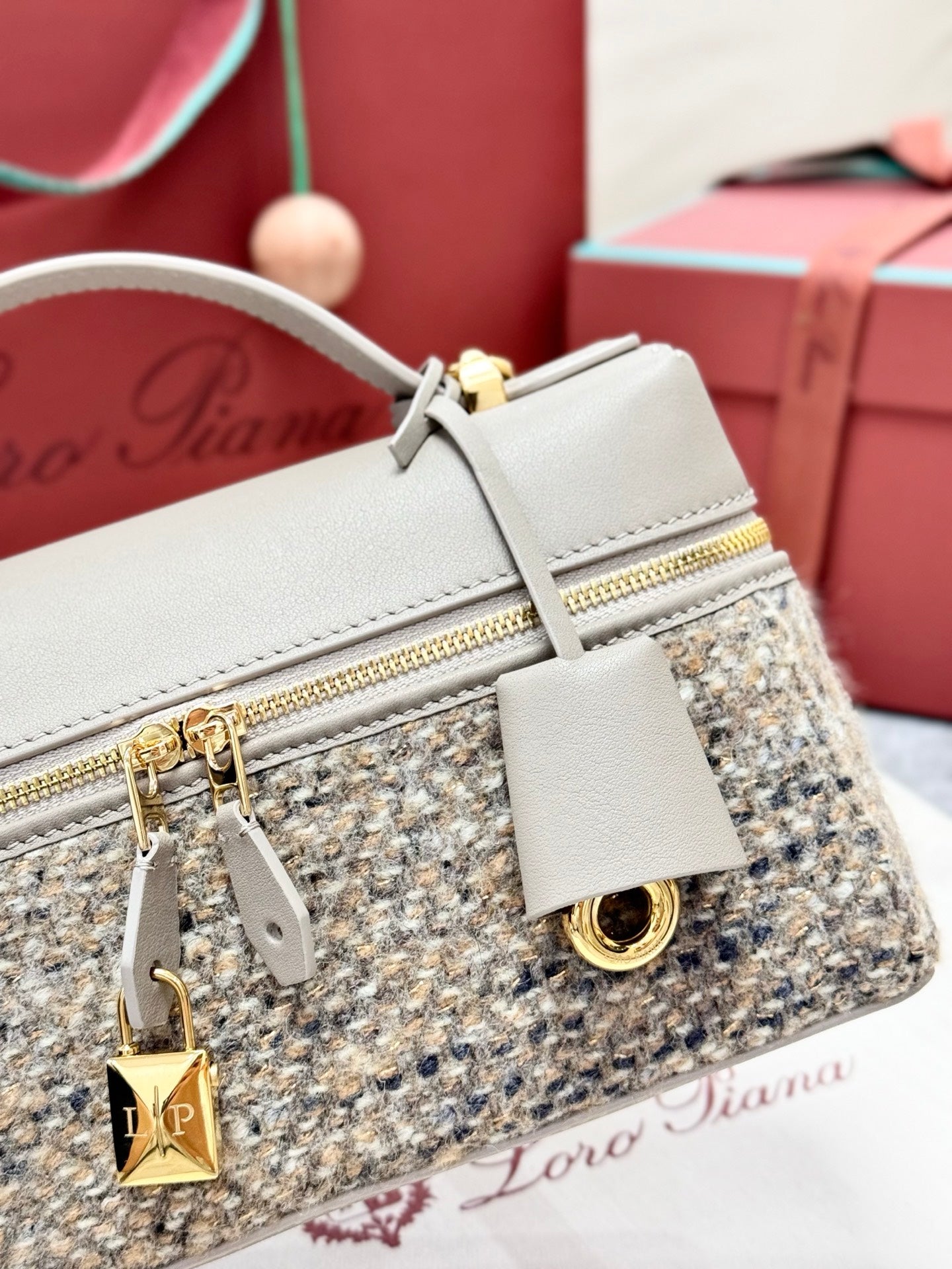 LP 2026 Extra Bag L23 Cream White mix Mild Brown Wool Leather
