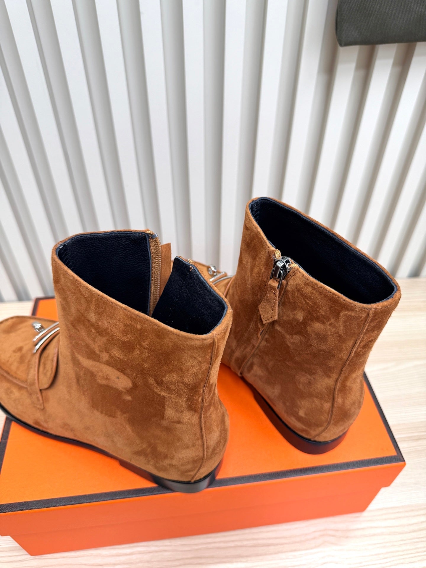 HM 25 Kelly Buckle Ankle Boots Rich Brown Silver Suede  513082
