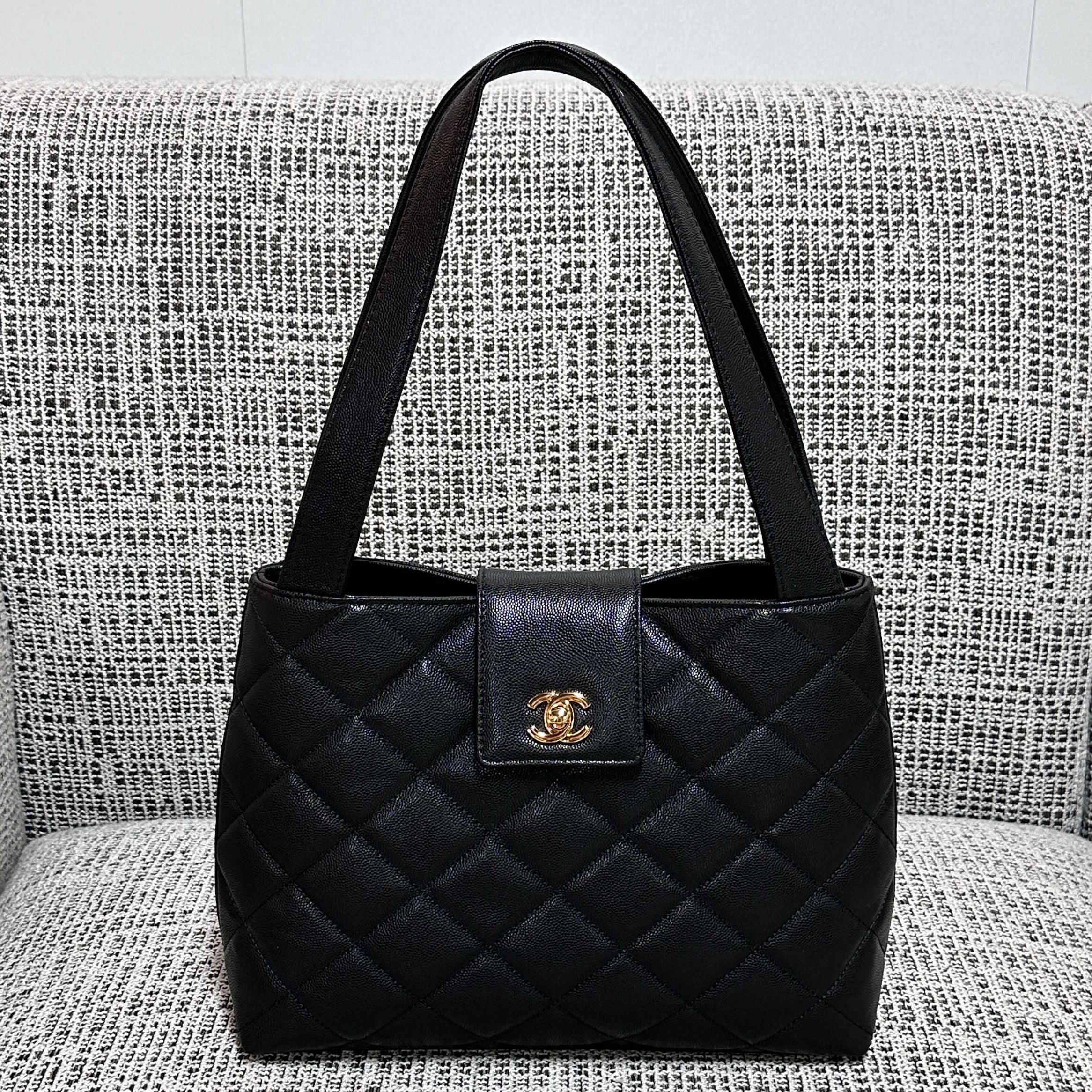 Chanel 2026 Caviar Diamond Flap Shoulder Bag 29cm Black Embossed Calfskin