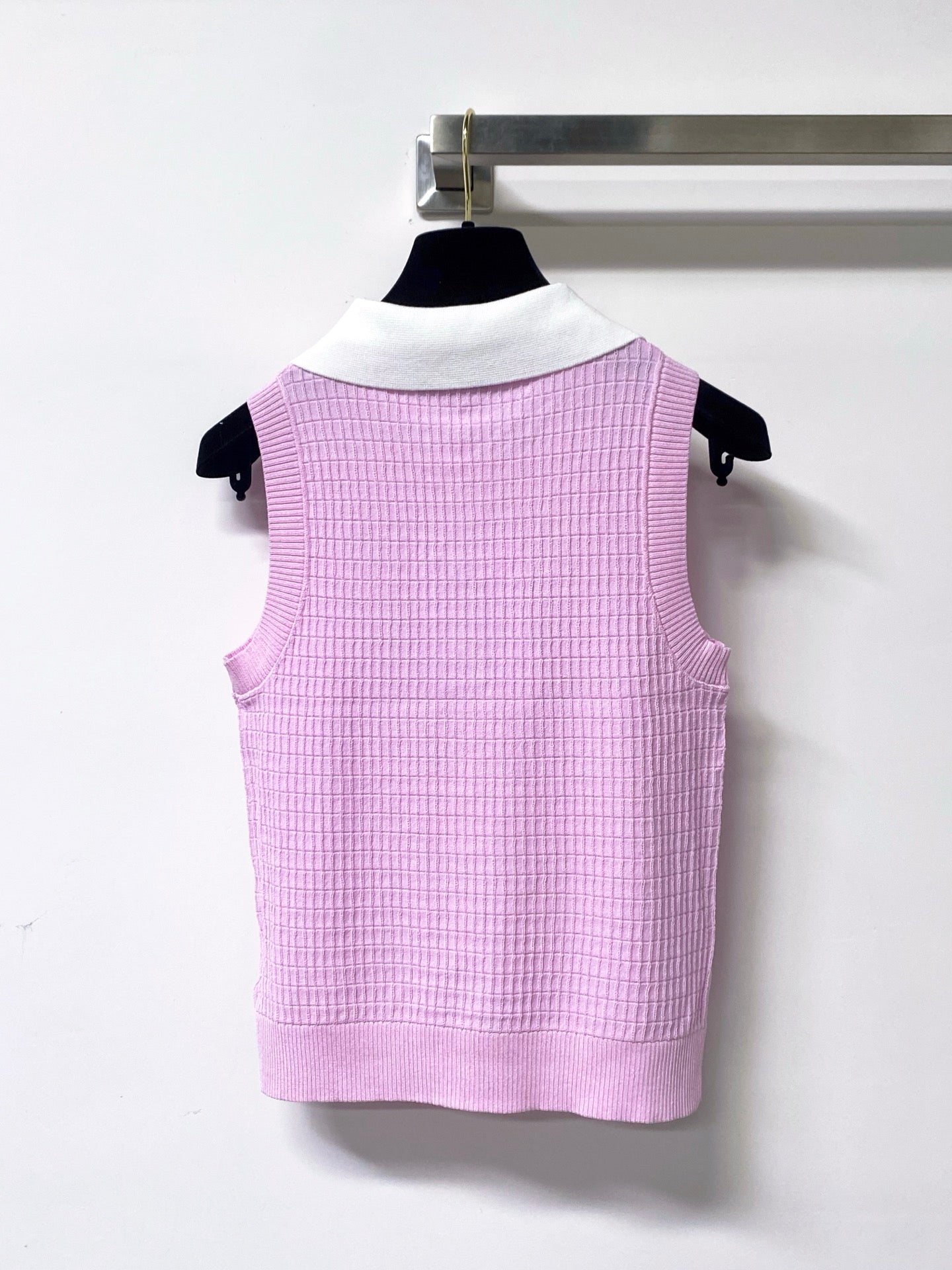 Chanel 2026 Pink Sleeveless Knit Polo Top Tencel 310323