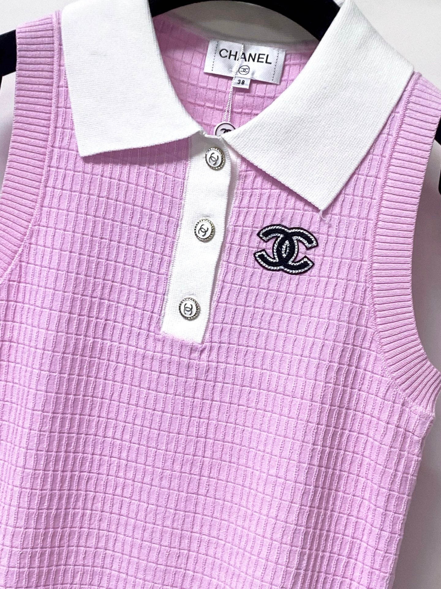 Chanel 2026 Pink Sleeveless Knit Polo Top Tencel 310323
