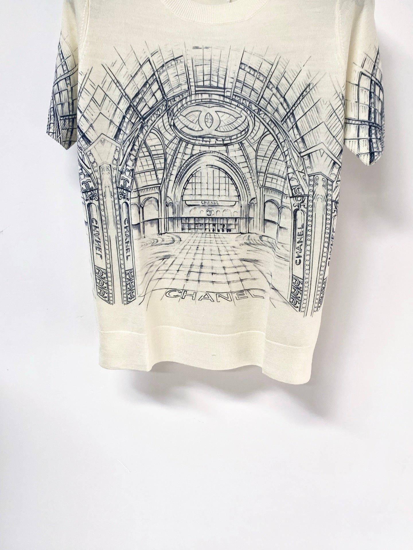 Chanel 2026 Cream Graphic Knit Top Wool 345271