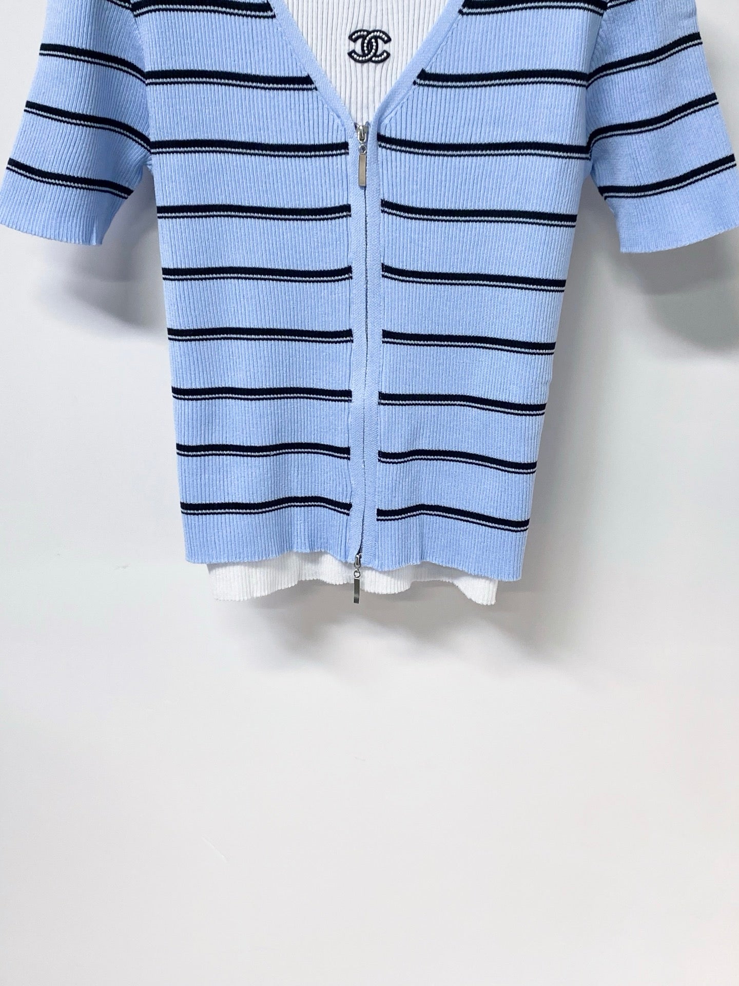 Chanel 2026 Blue Knit Short-Sleeve Cardigan Tencel 353621