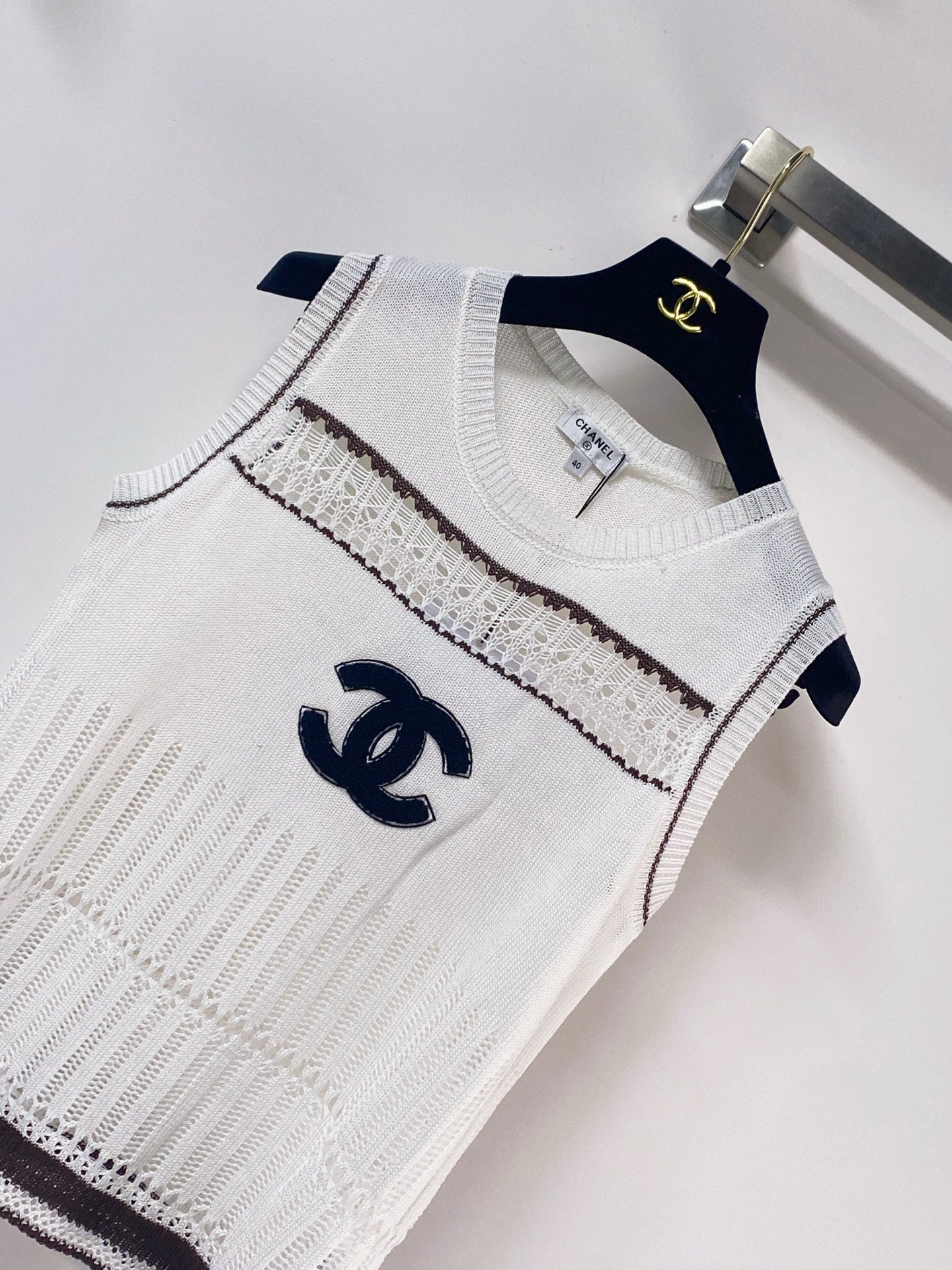 Chanel 2026 Björn's Knit Vest White Logo CC Nitrile Cotton 471924