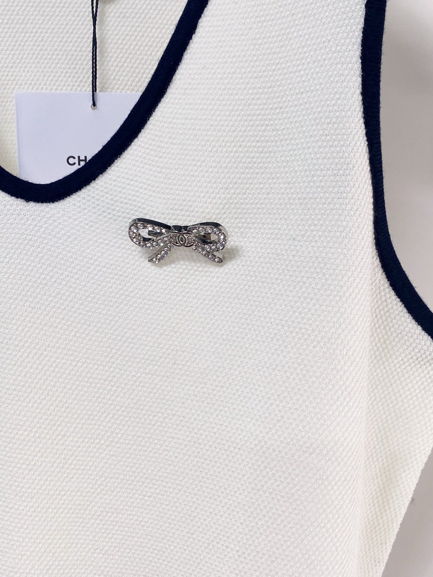 Chanel 2026 Knit Vest Bow Embellishments Laine Wool 471897