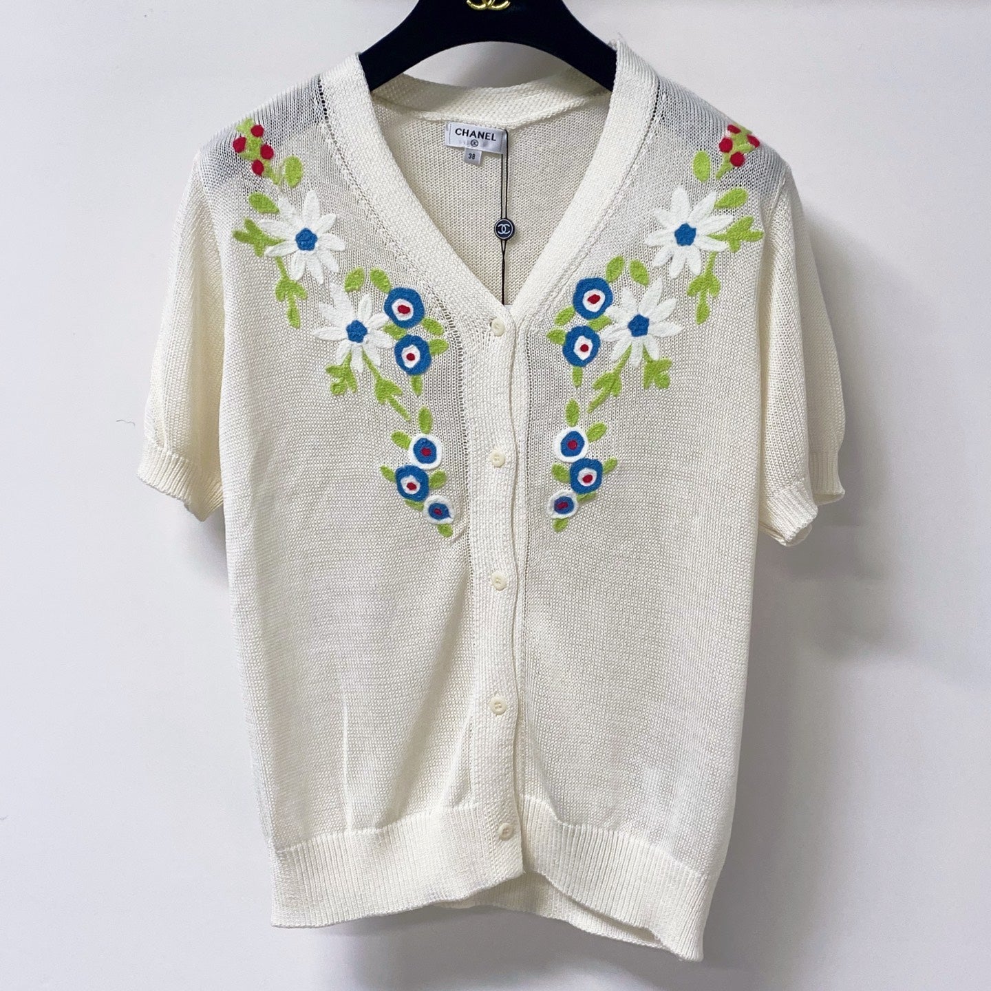 Chanel 2026 Flower Short-Sleeve Cardigan Cream Cotton 705305