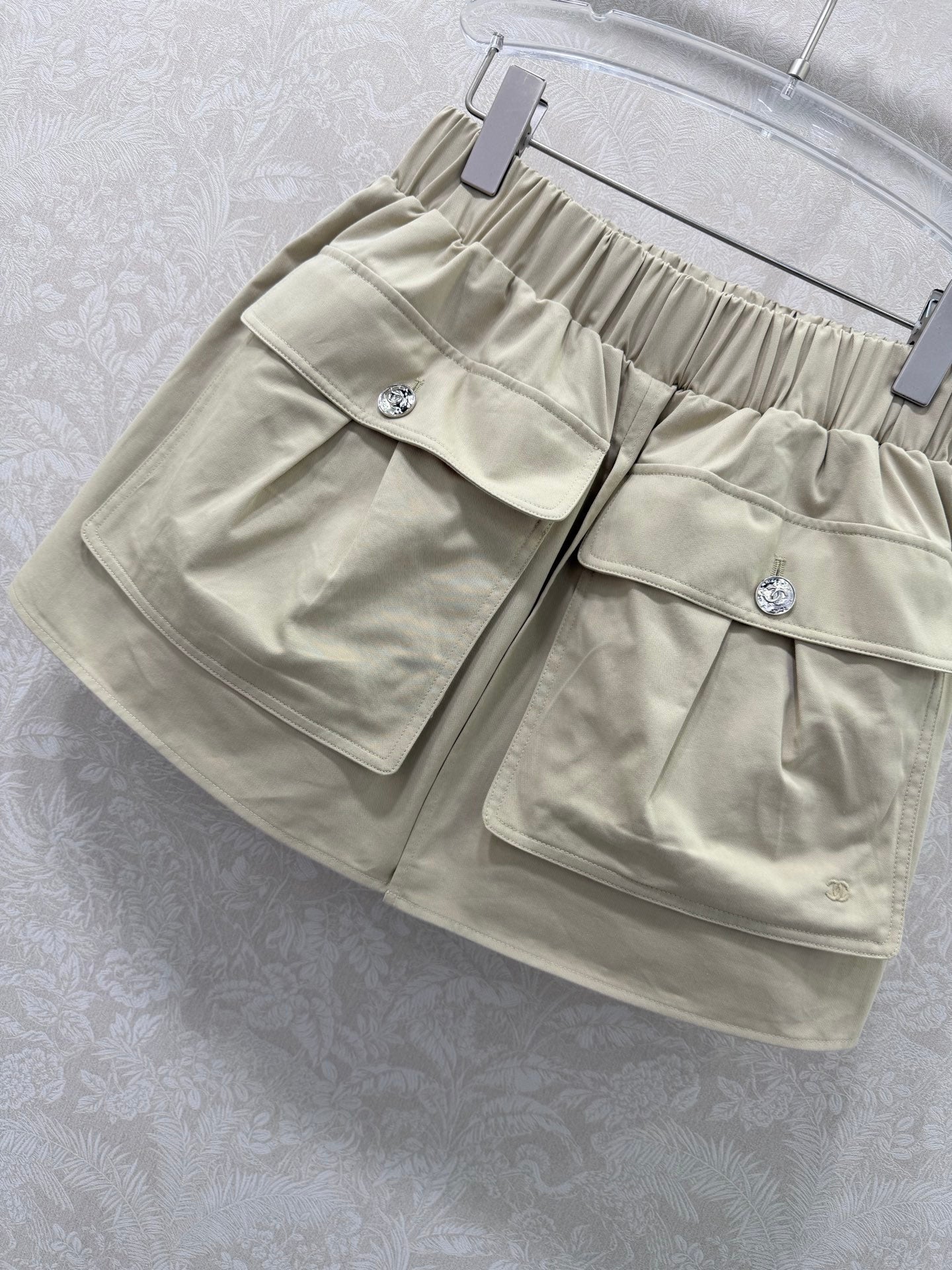 Chanel 2026 Large Pocket Cargo Shorts Skirt Khaki Cotton 359637