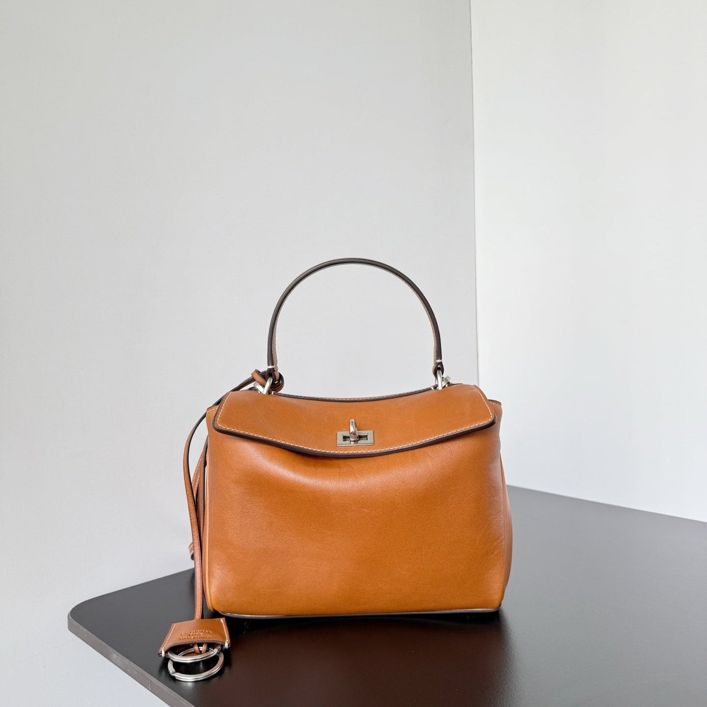𝗕𝗮𝗹𝗲𝗻𝗰𝗶𝗮𝗴𝗮 Rodeo 22 bag brown lambskin
